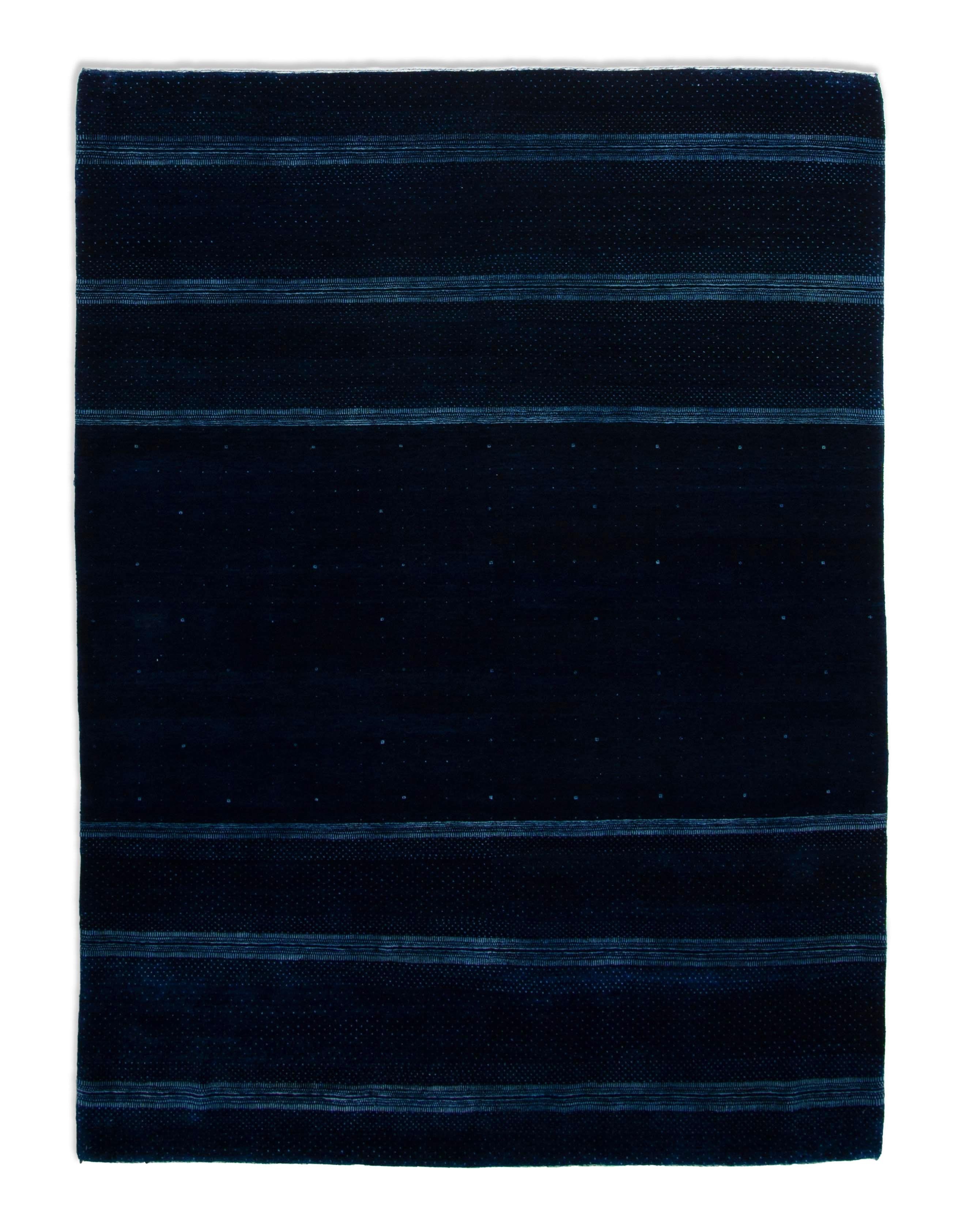 Eine Fotoaufnahme eines Lori Teppichs.