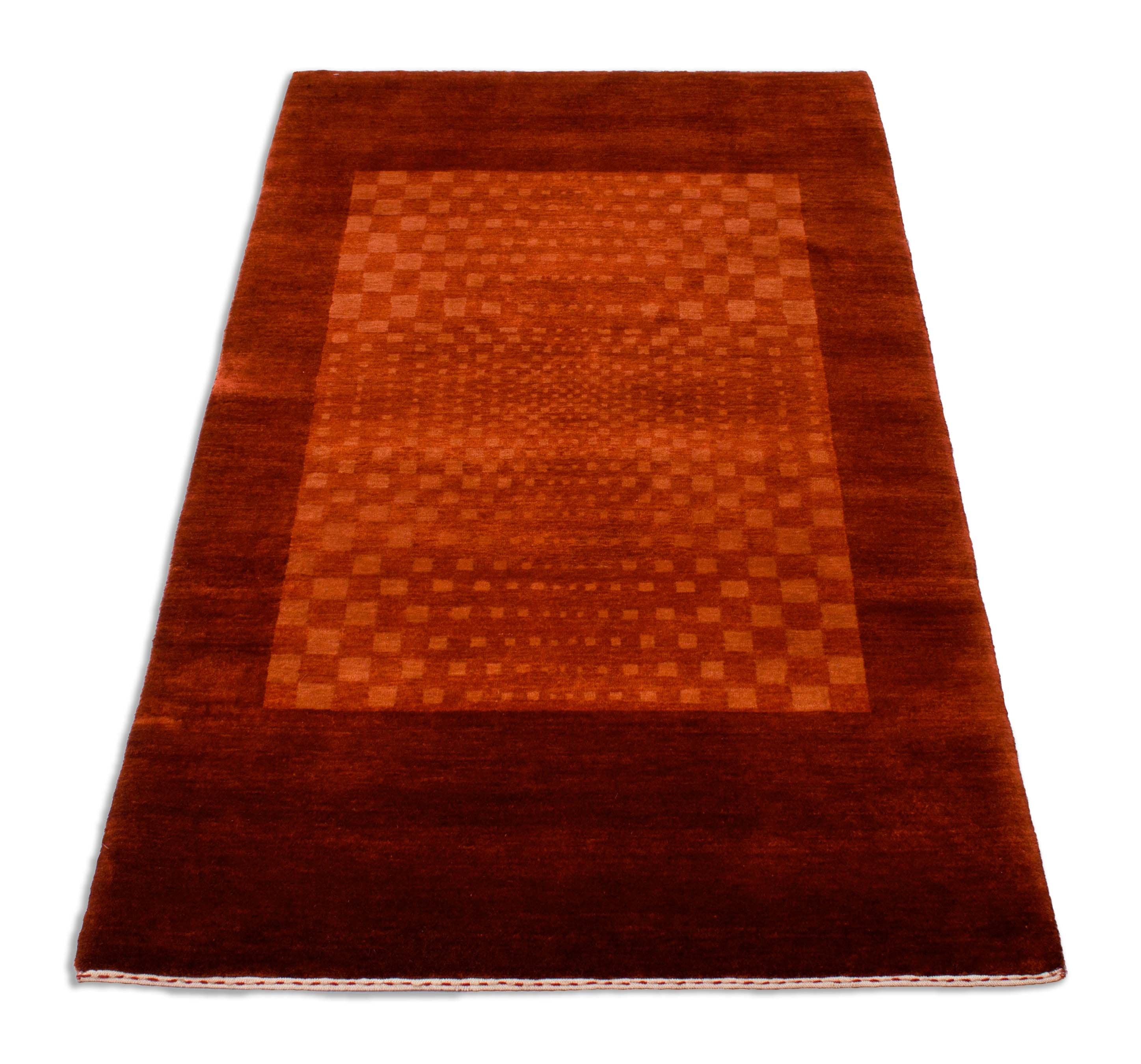 Eine Fotoaufnahme eines Lori Teppichs.