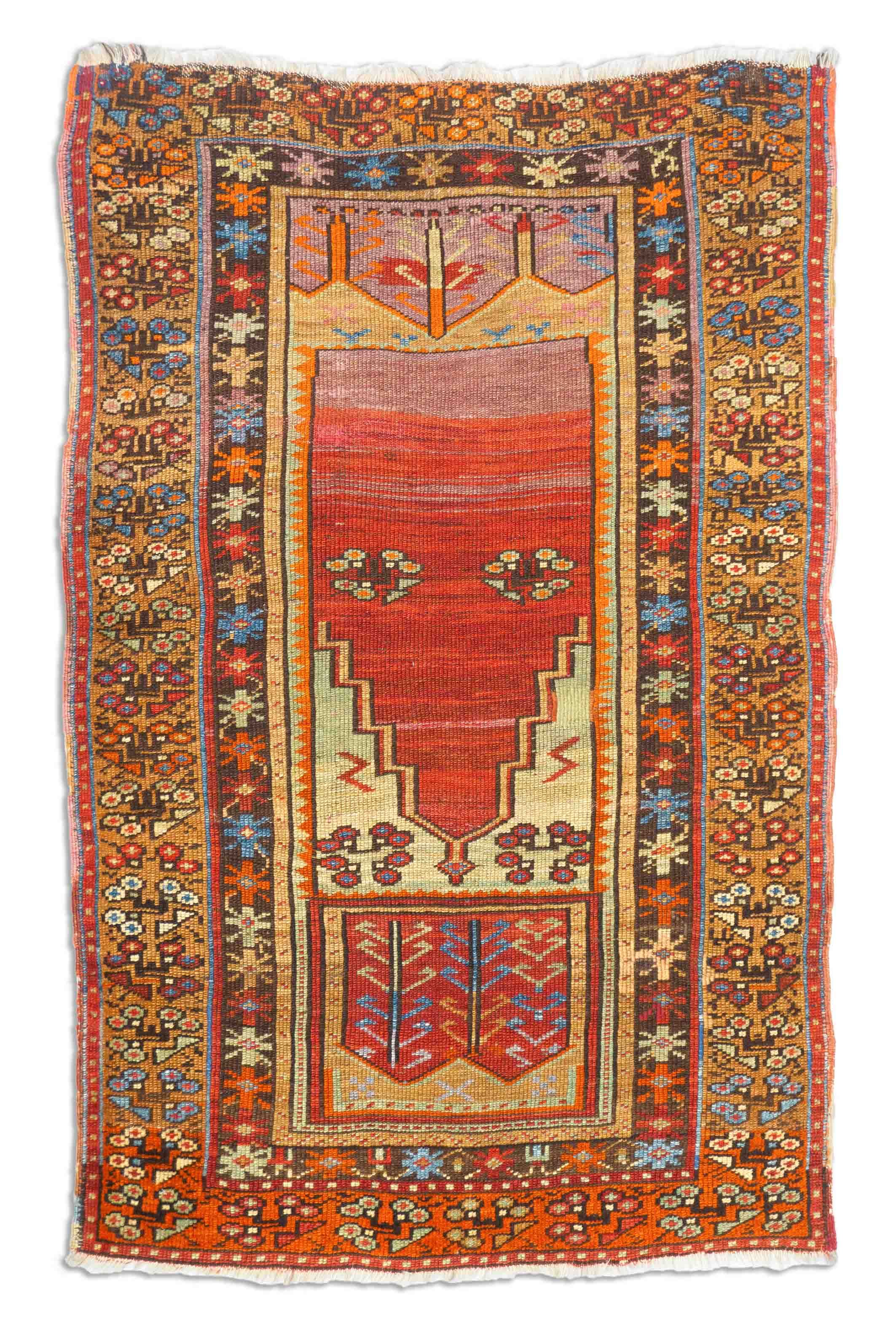 Eine Fotoaufnahme eines Ladik Teppichs.