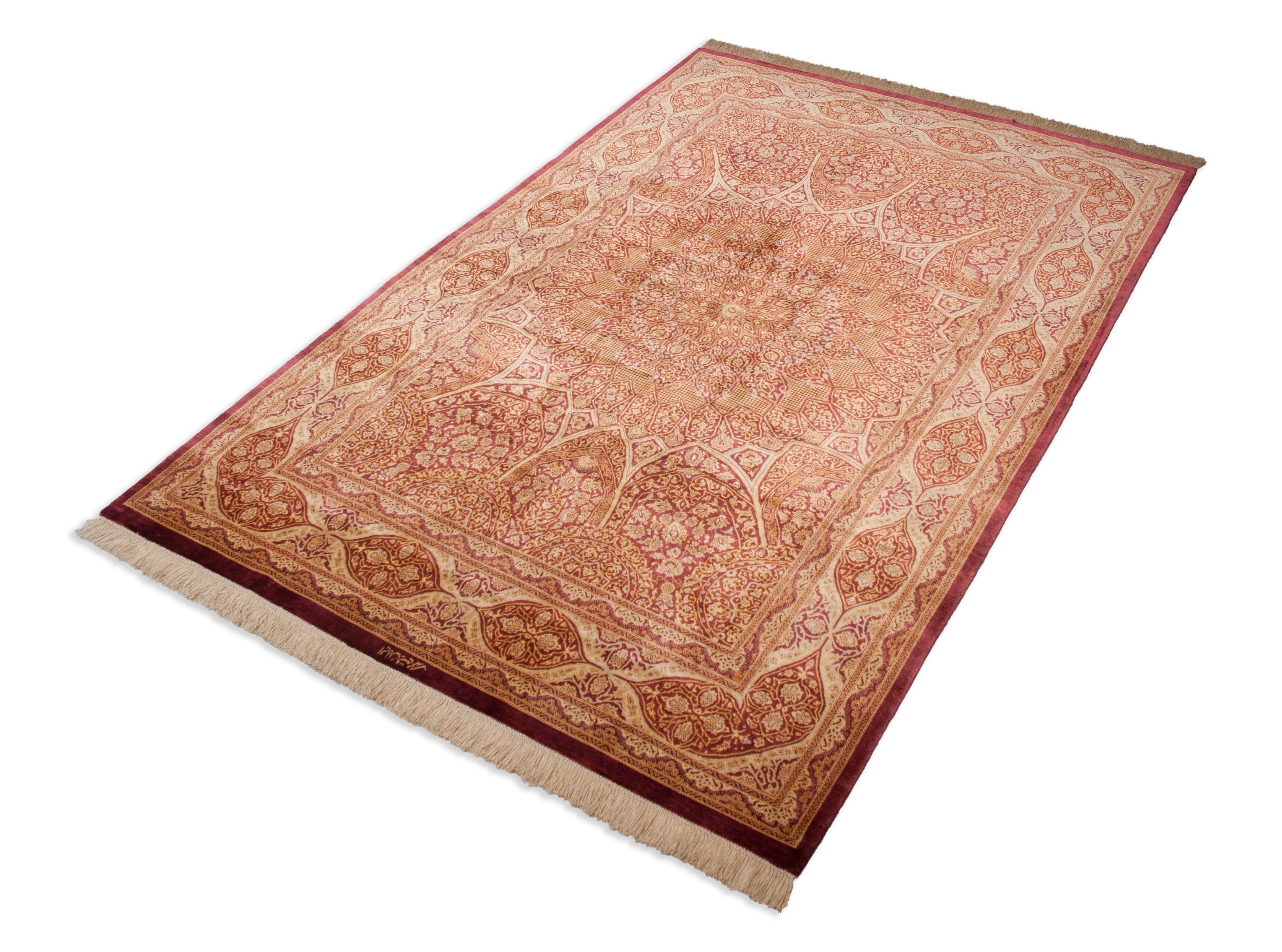 Eine Fotoaufnahme eines Ghom Teppichs.