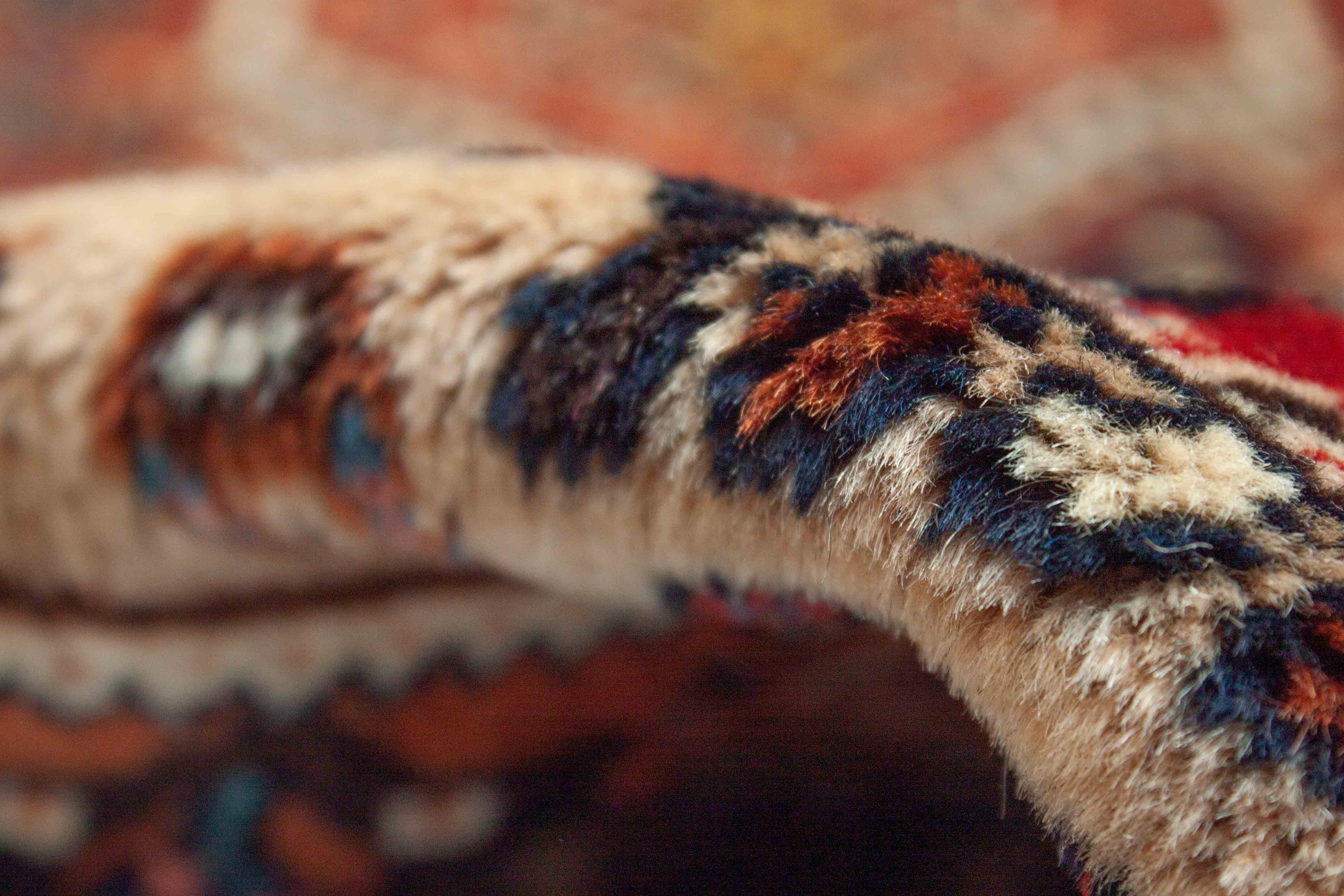 Eine Fotoaufnahme eines Yalameh Teppichs.