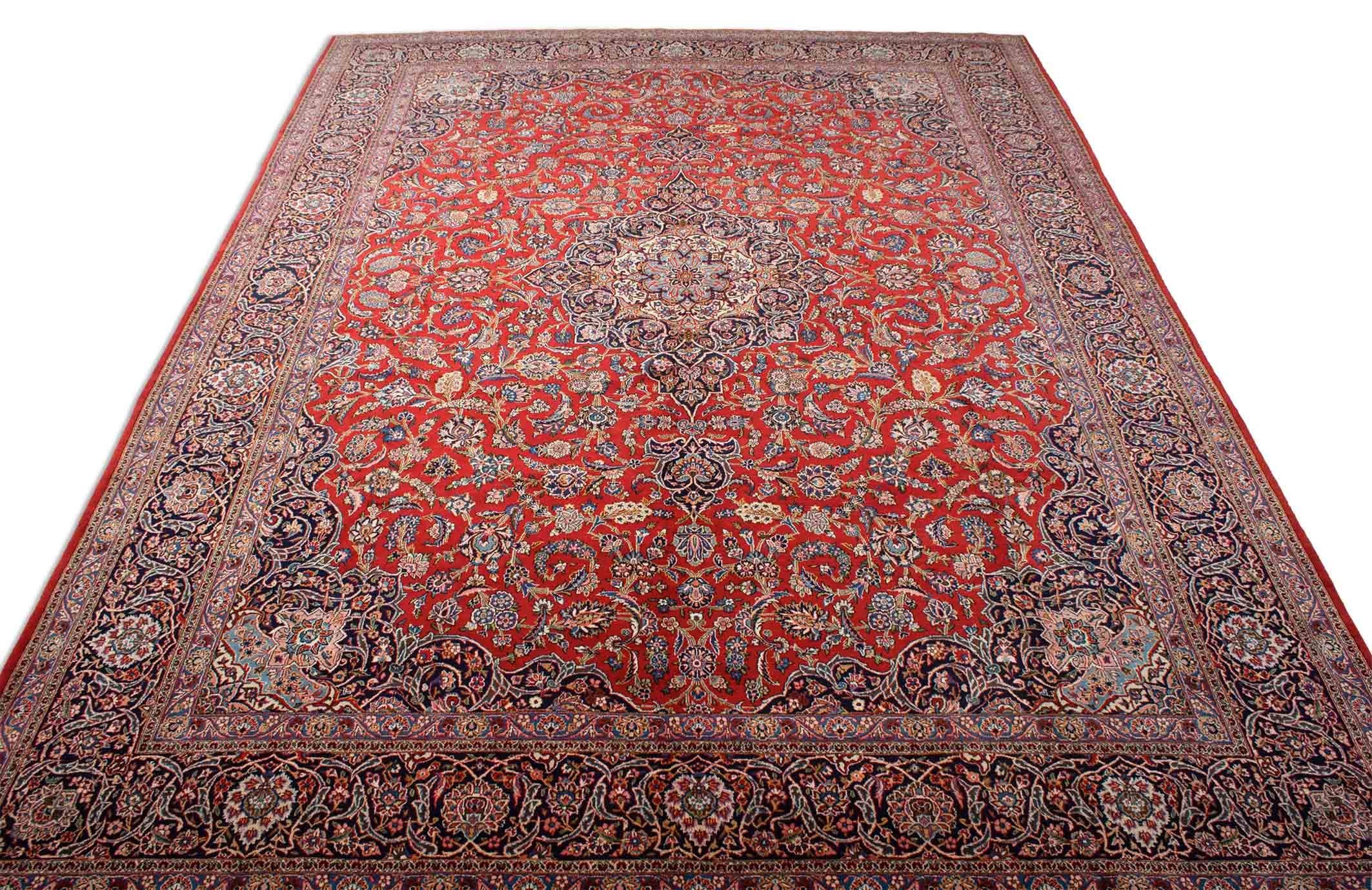 Eine Fotoaufnahme eines Keshan Teppichs.