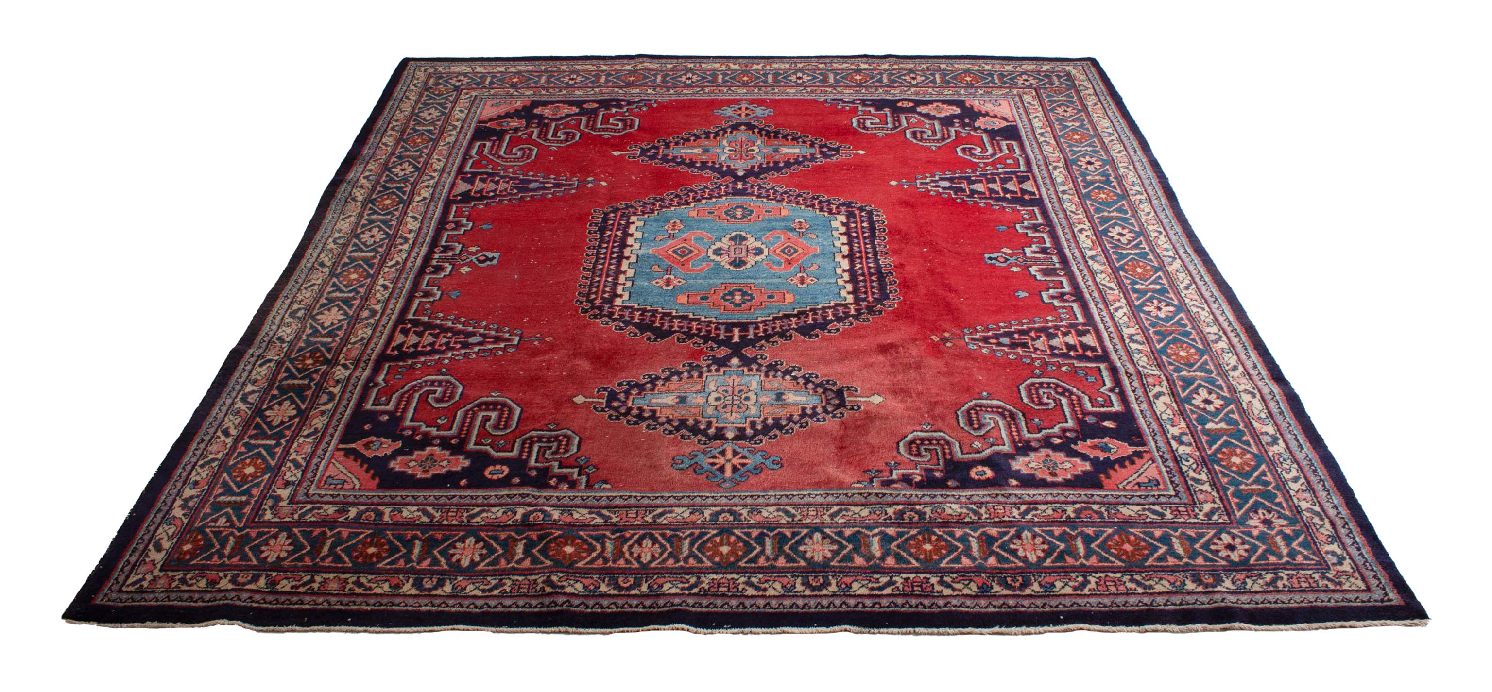 Orientalischer Wiss Teppich in dunkelrot und Muster und 332 cm x 308 cm groß