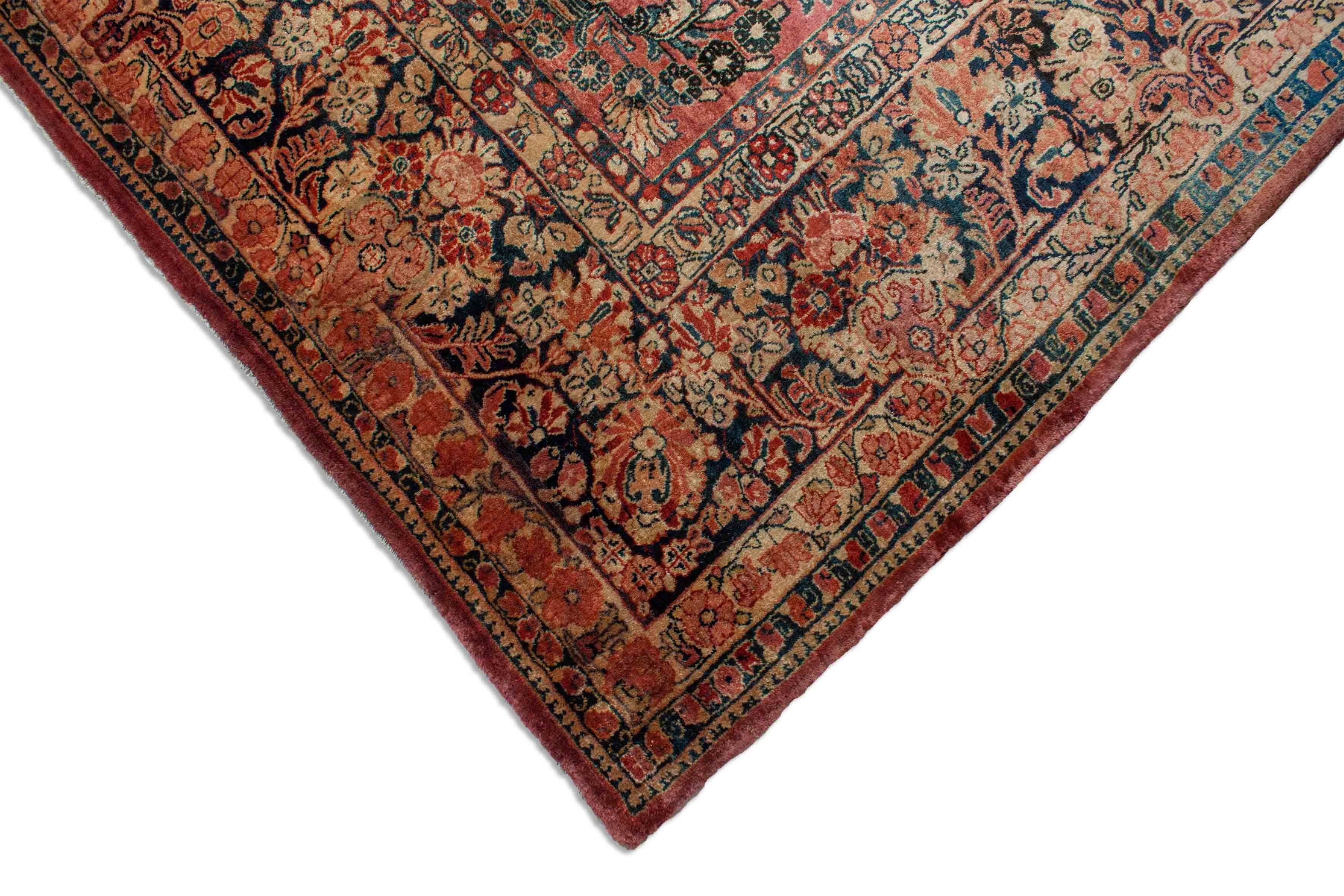 Eine Fotoaufnahme eines Re-Import Sarough Teppichs.