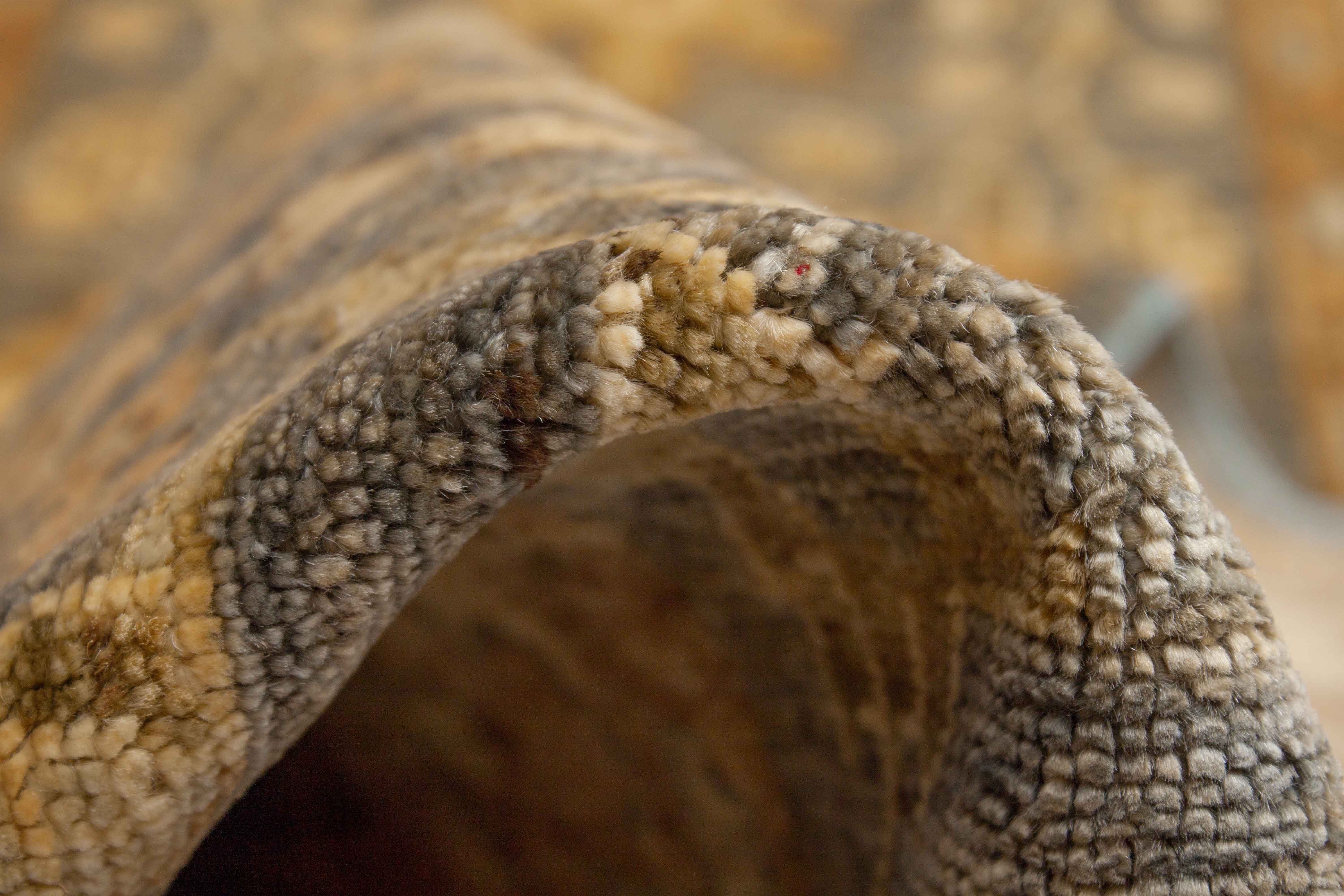 Eine Fotoaufnahme eines Farahan Teppichs.