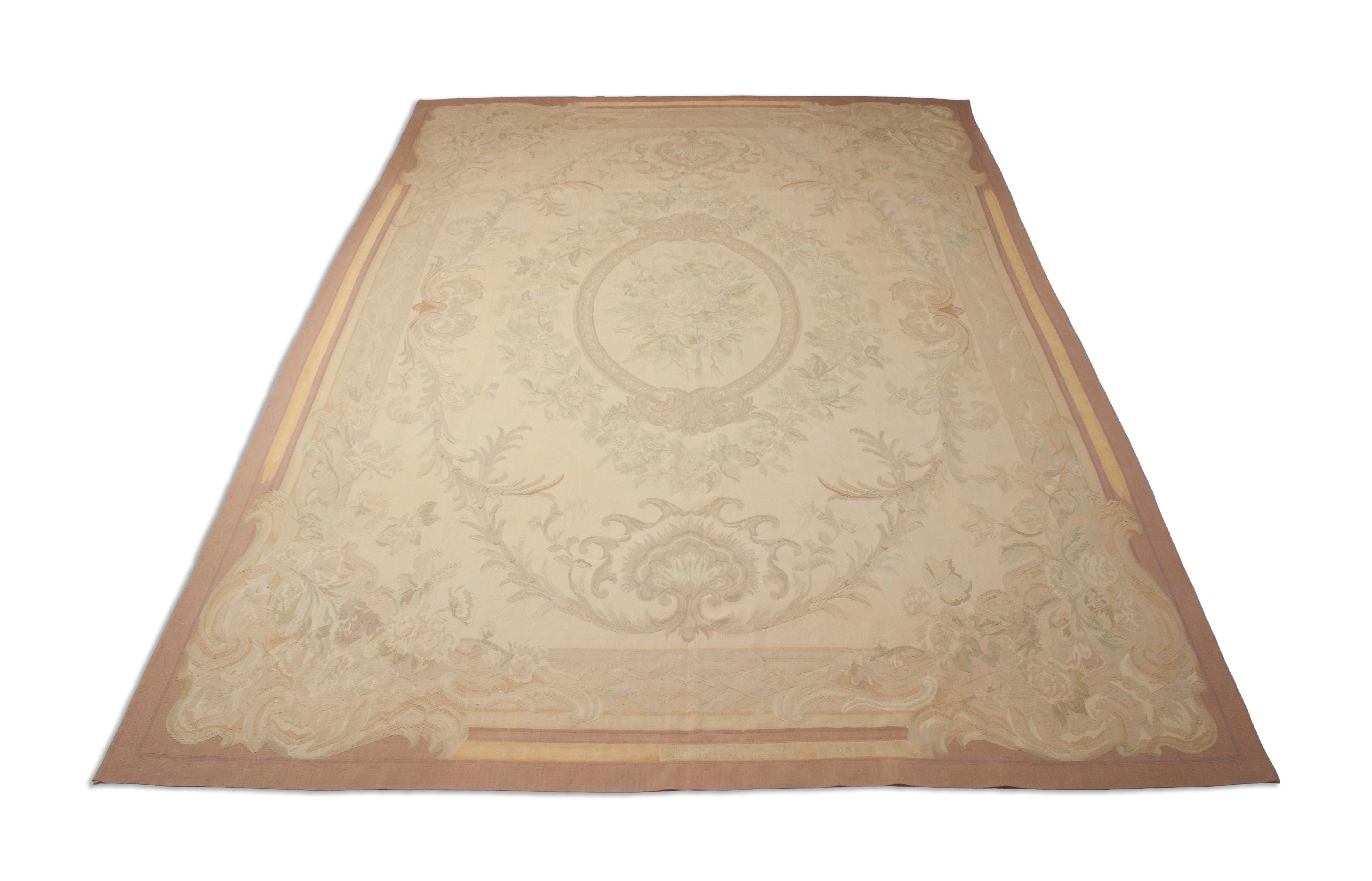 Eine Fotoaufnahme eines Aubusson Teppichs.