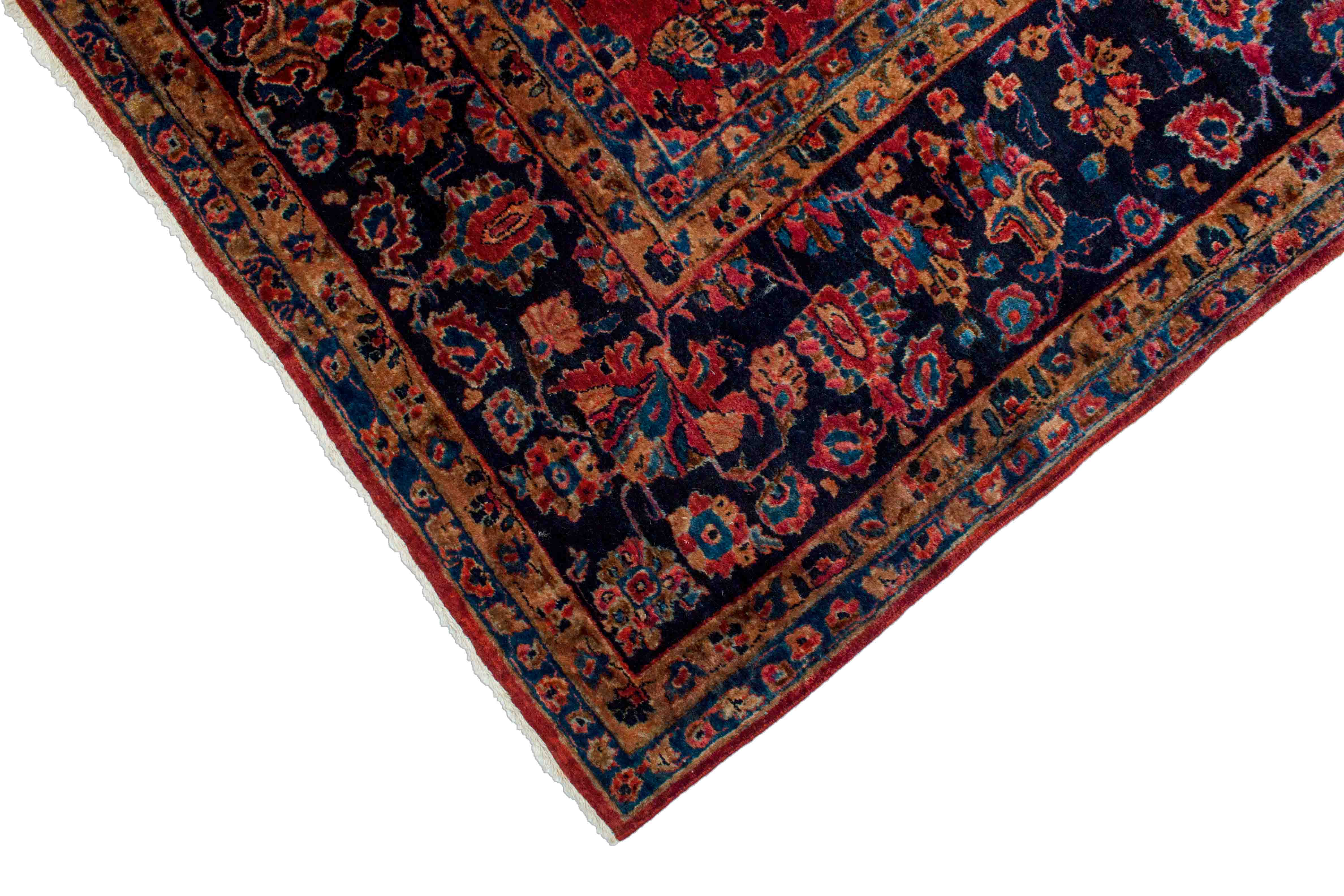 Eine Fotoaufnahme eines Re-Import Sarough Teppichs.