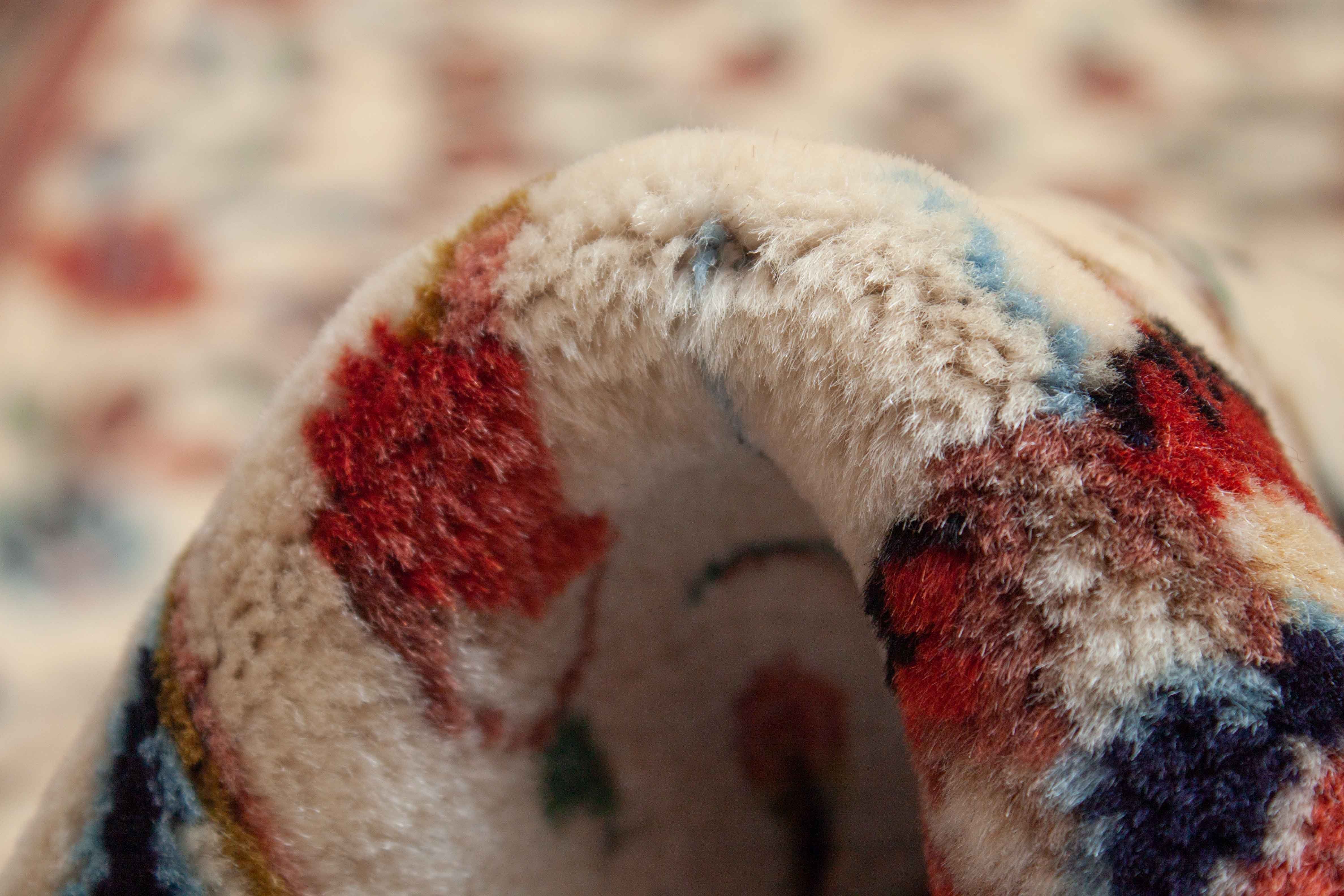 Eine Fotoaufnahme eines Sarough Teppichs.