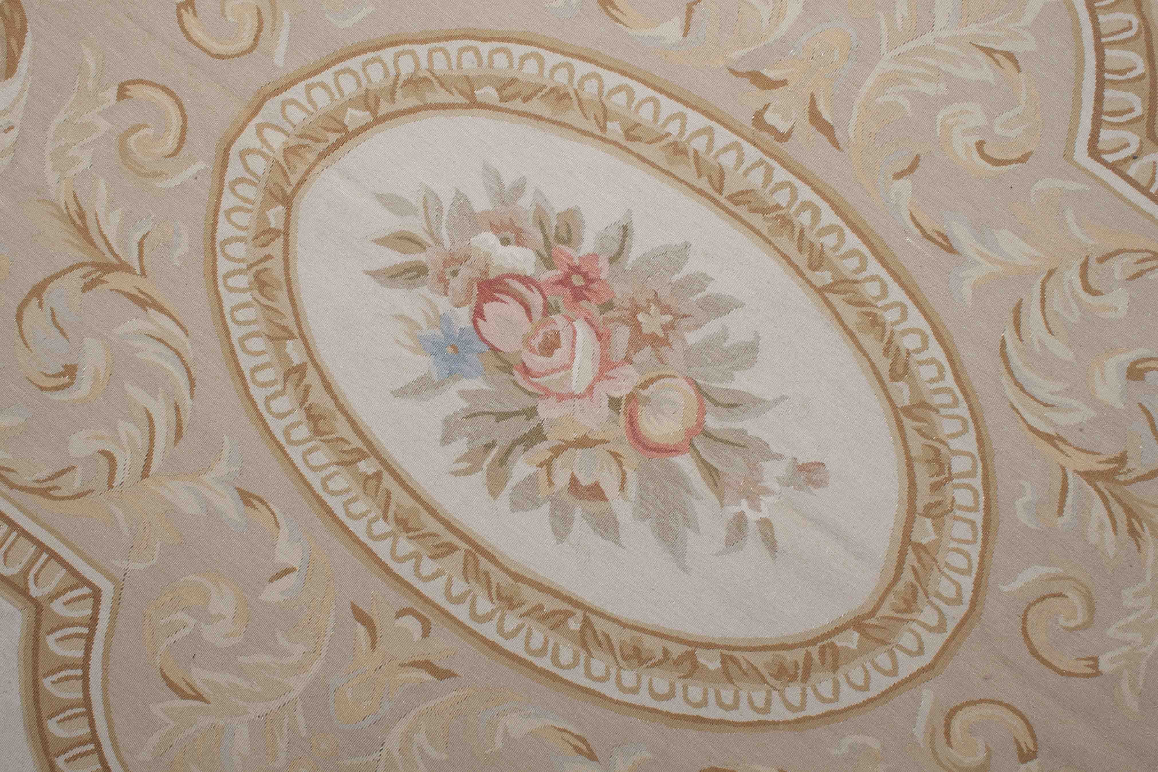 Eine Fotoaufnahme eines Aubusson Teppichs.