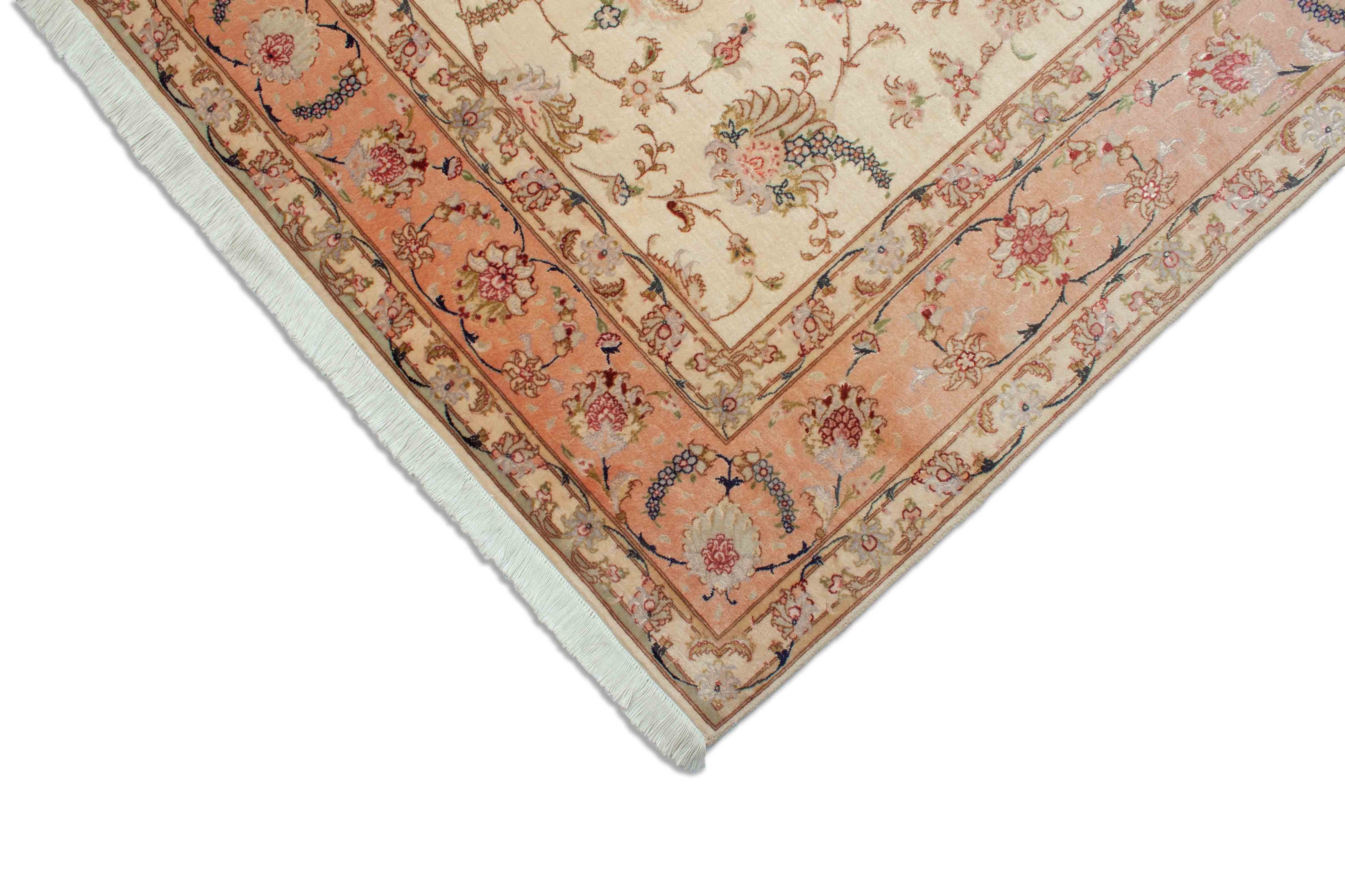 Eine Fotoaufnahme eines Täbriz Teppichs.