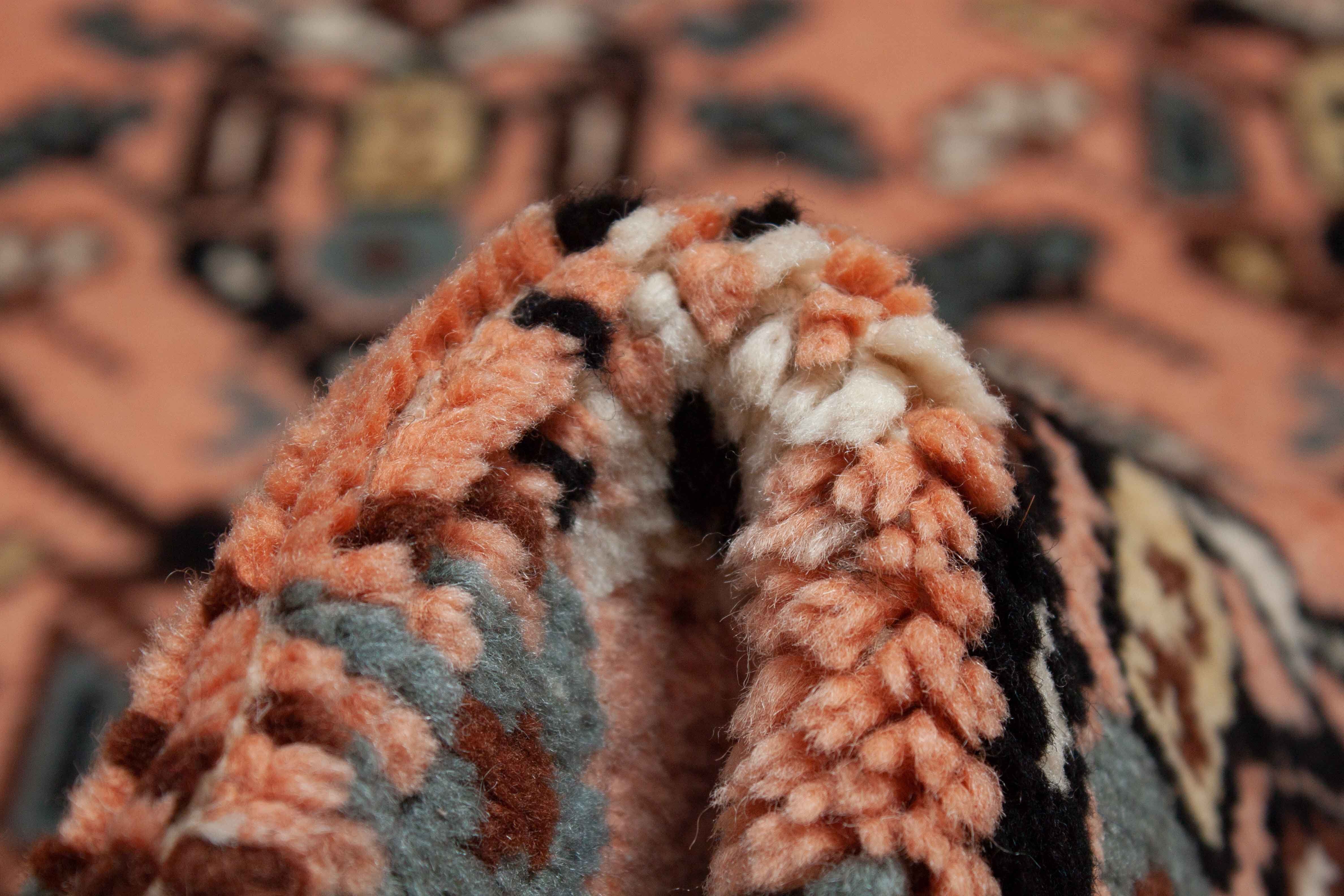 Eine Fotoaufnahme eines Marokkanischer Orientteppich Teppichs.