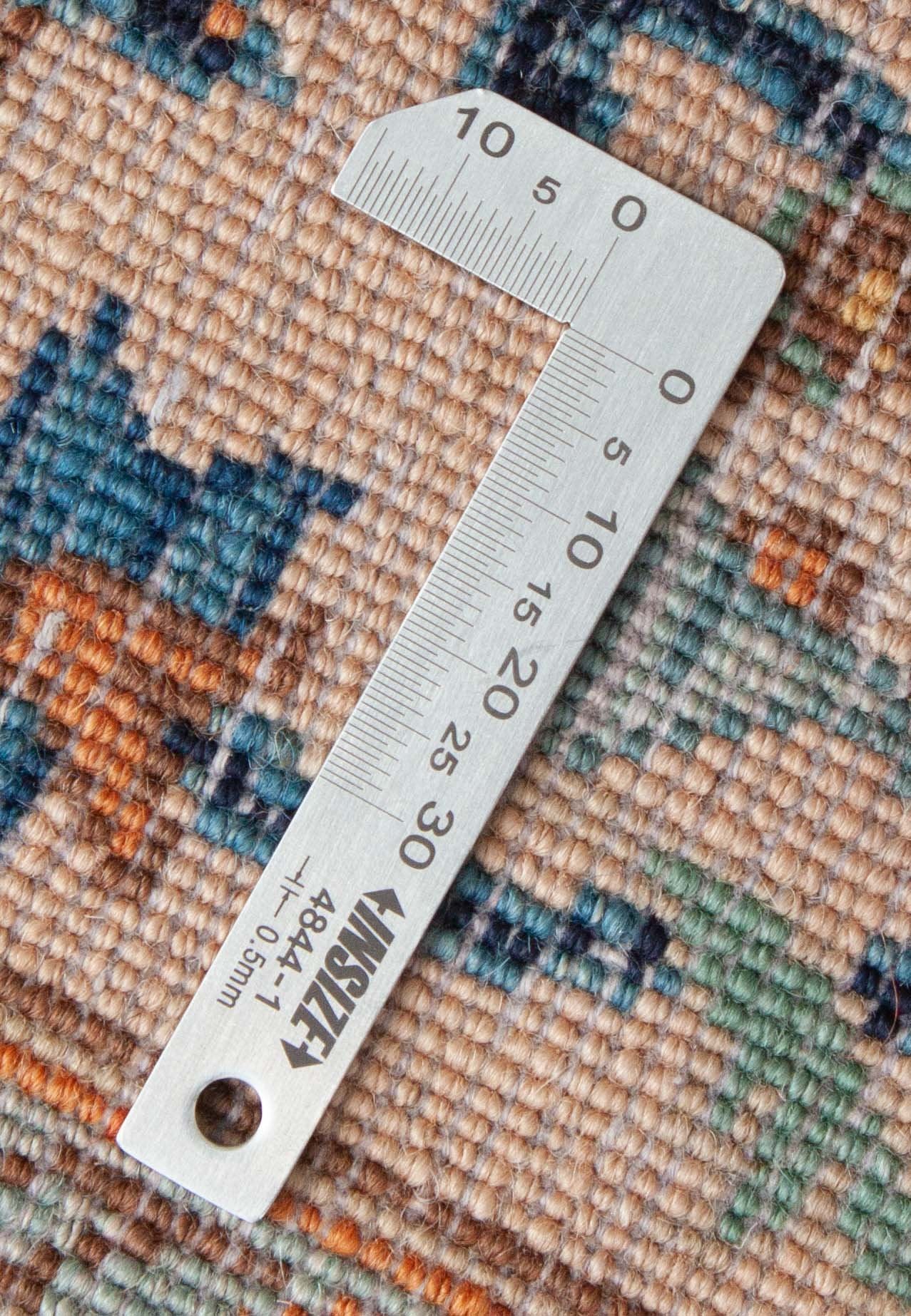 Eine Fotoaufnahme eines Keshan Teppichs.