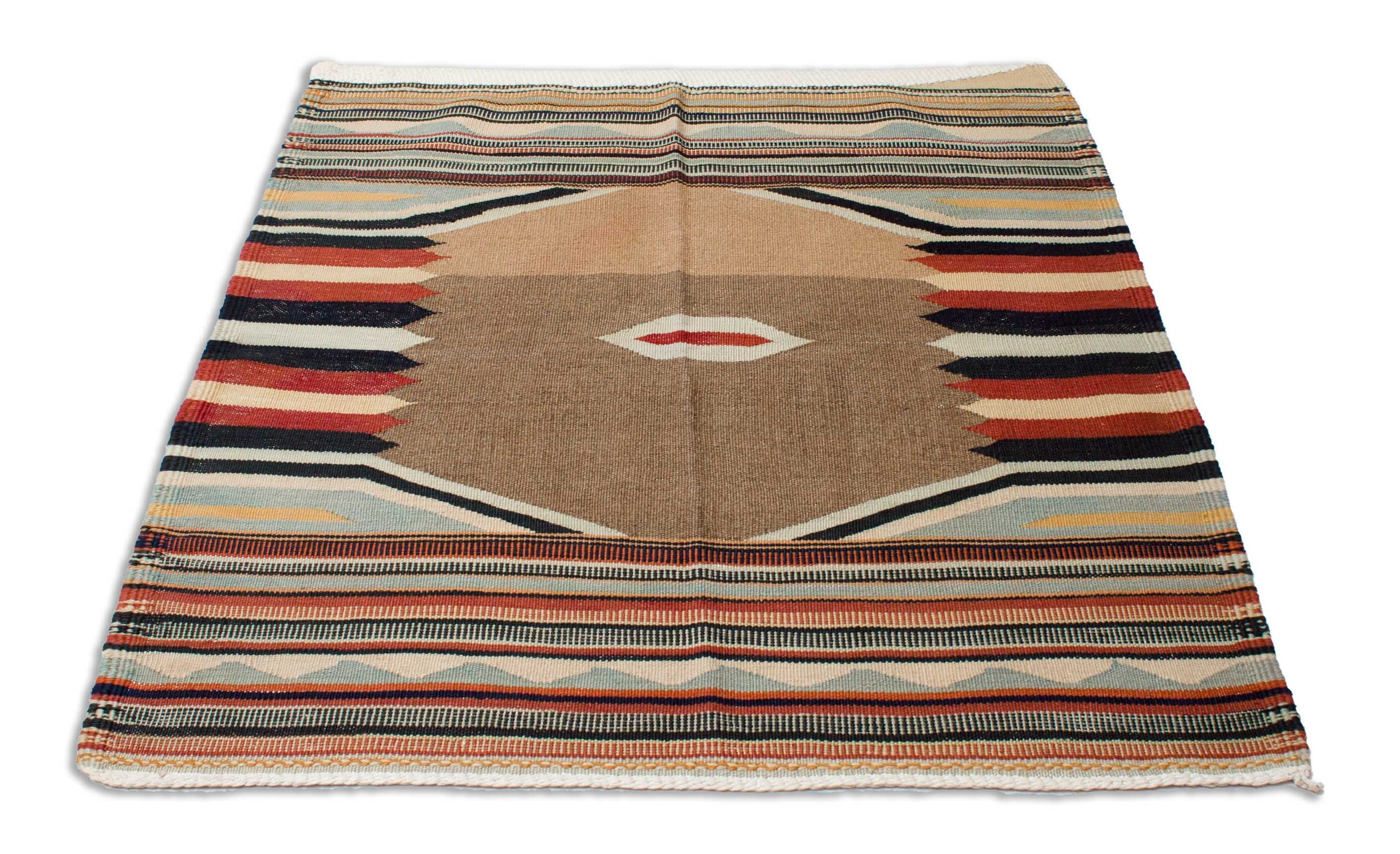 Eine Fotoaufnahme eines Sofreh Teppichs.