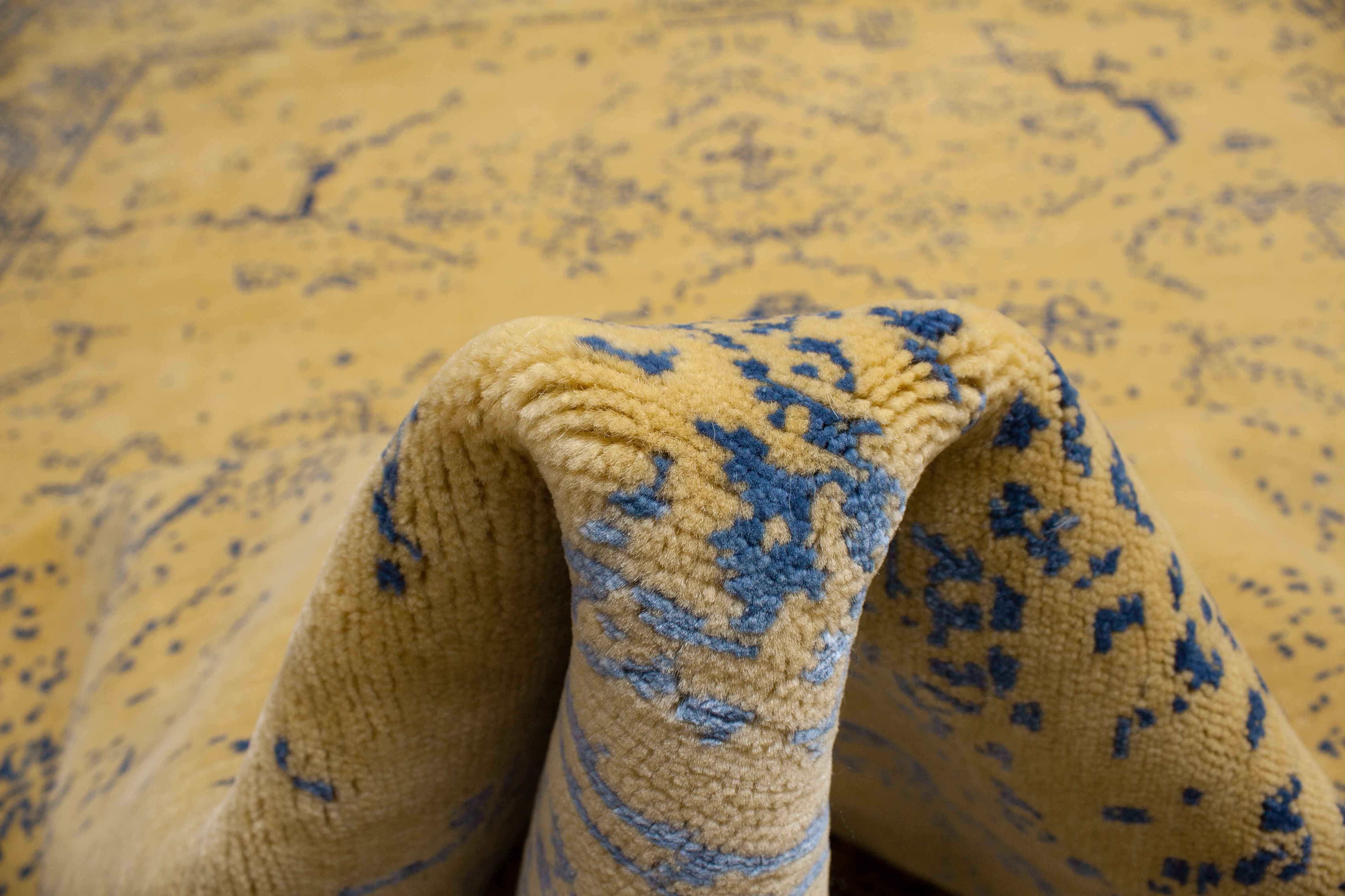 Eine Fotoaufnahme eines Neo Nain Teppichs.