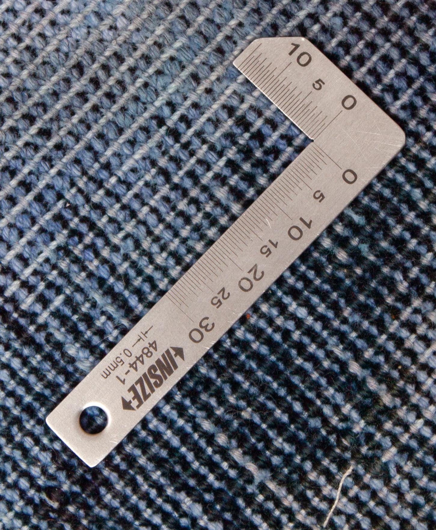 Eine Fotoaufnahme eines Vintage Teppich Teppichs.