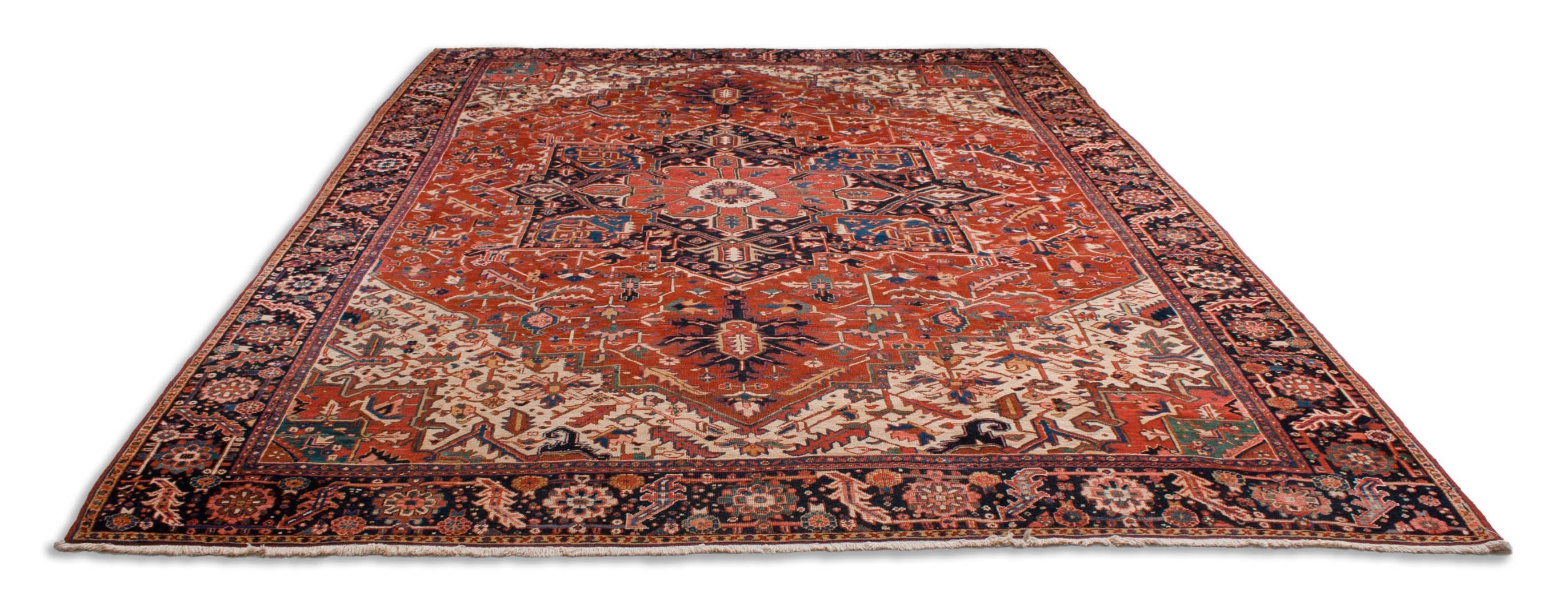 Eine Fotoaufnahme eines Heriz Teppichs.