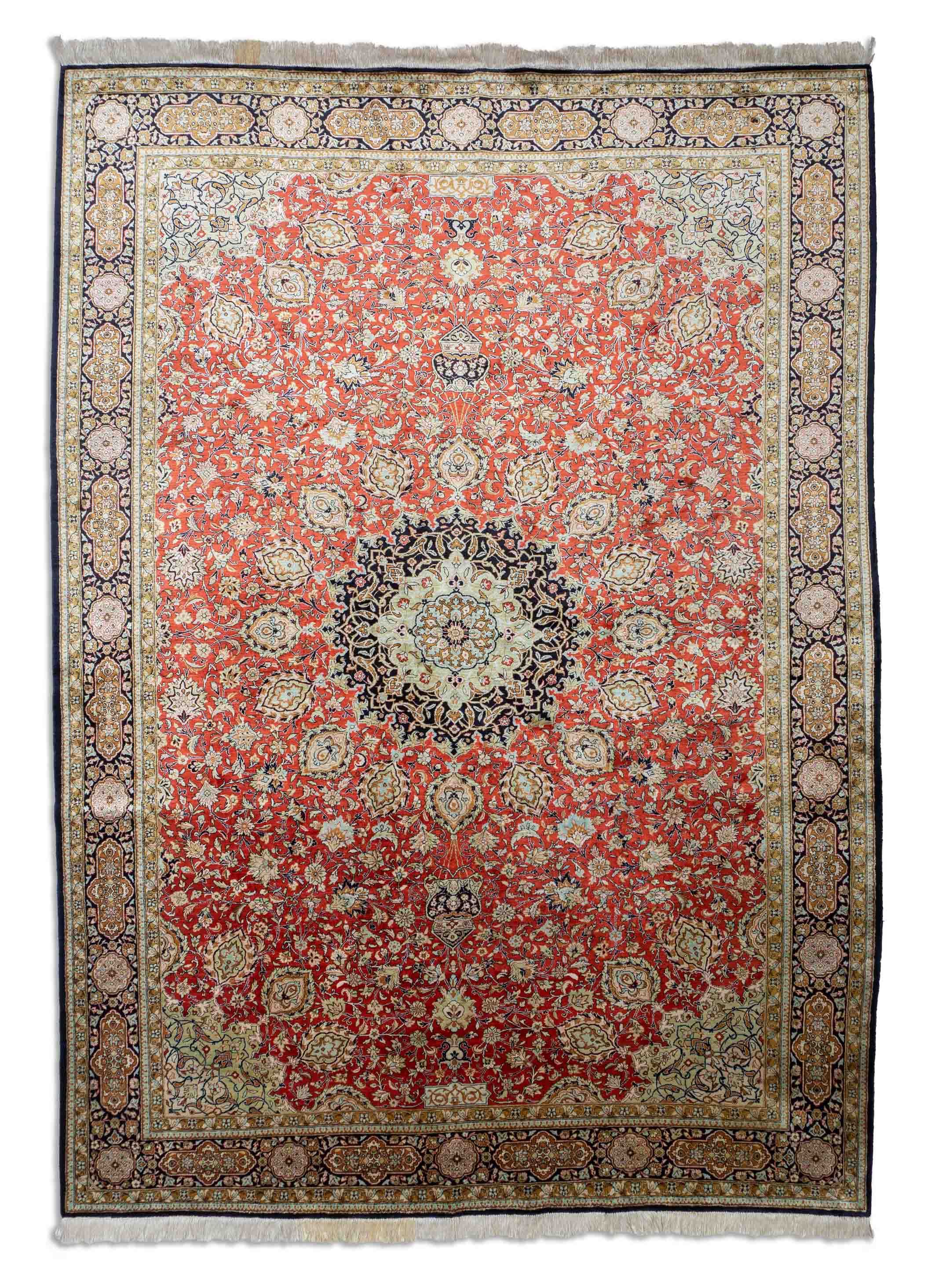 Eine Fotoaufnahme eines Ghom Teppichs.