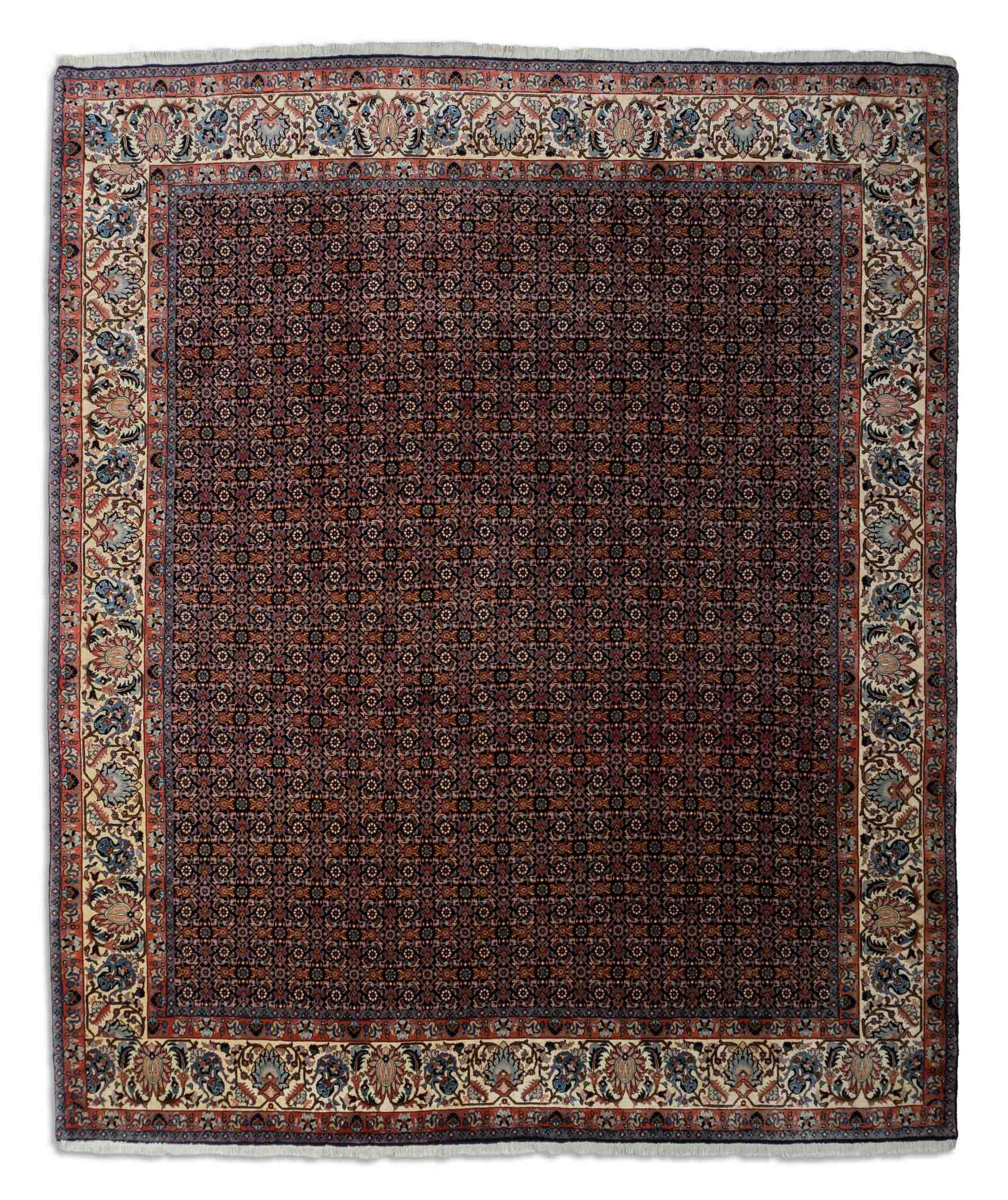 Eine Fotoaufnahme eines Bidjar Teppichs.