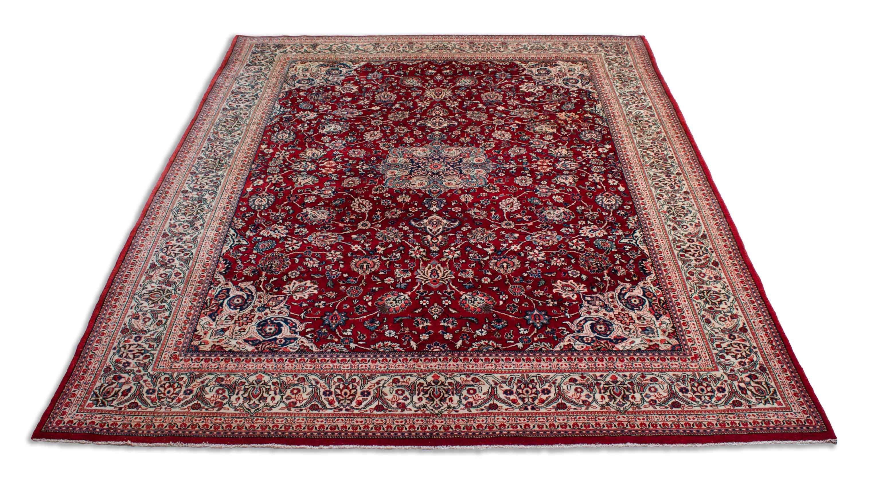 Eine Fotoaufnahme eines Sarough Teppichs.