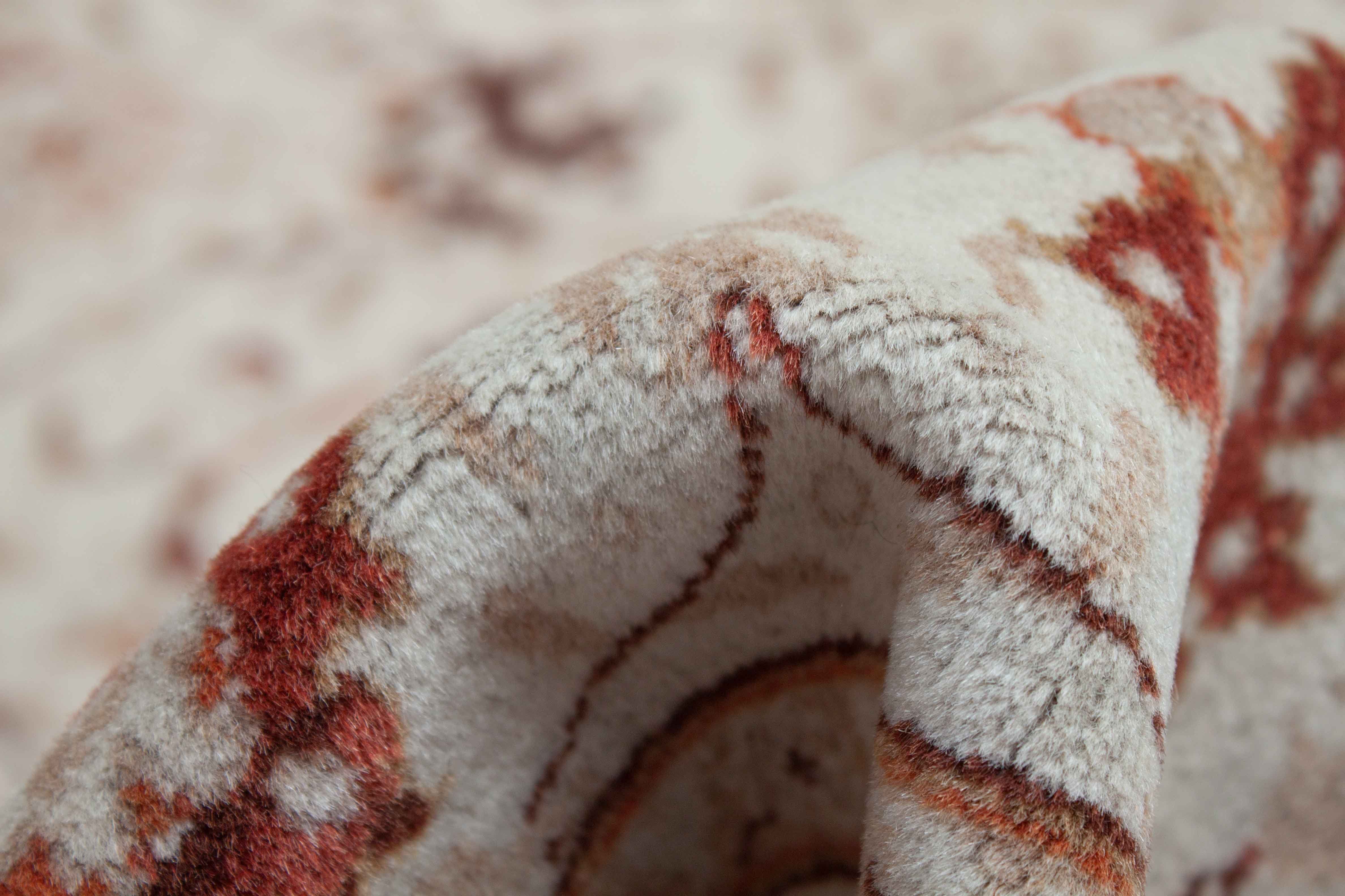 Eine Fotoaufnahme eines Keshan Teppichs.