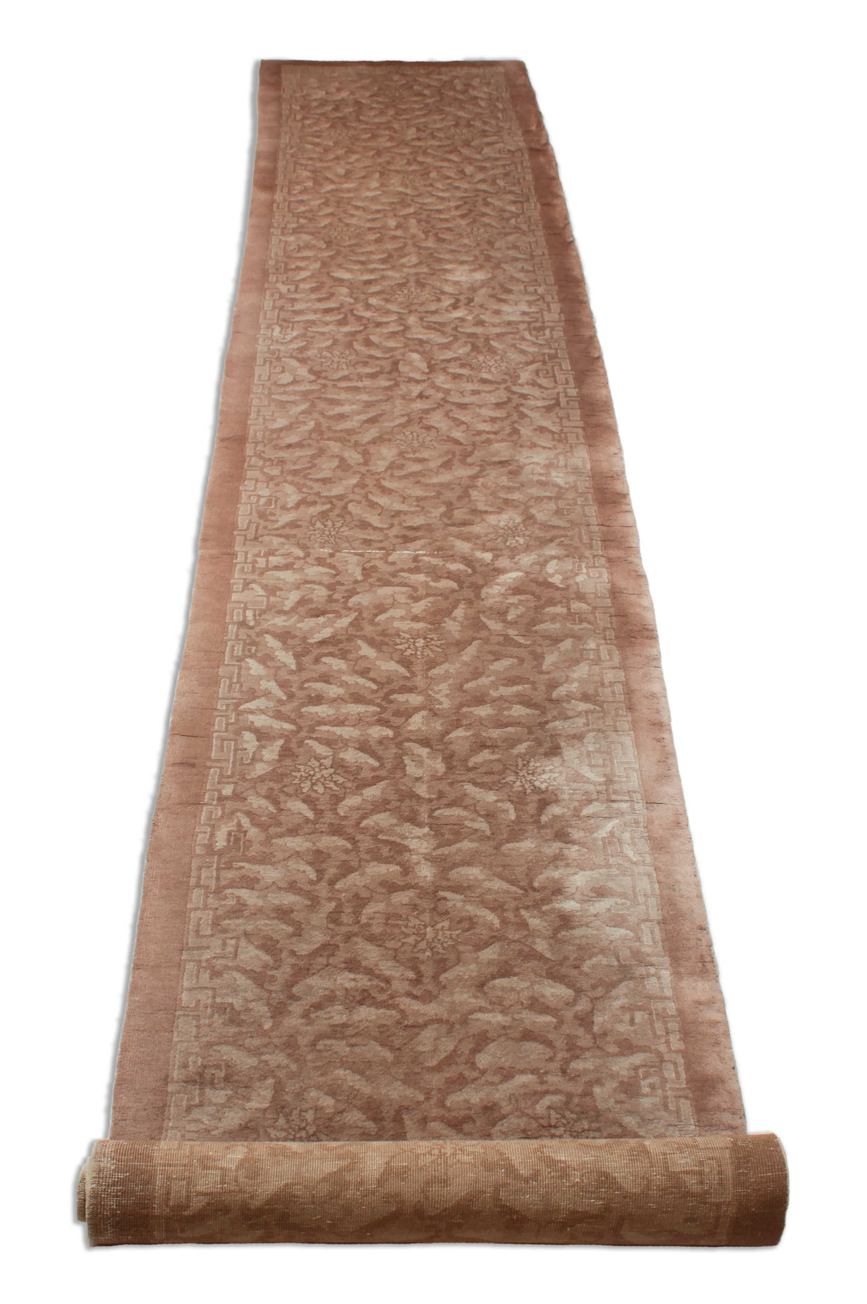 Eine Fotoaufnahme eines US Import China Teppich Teppichs.