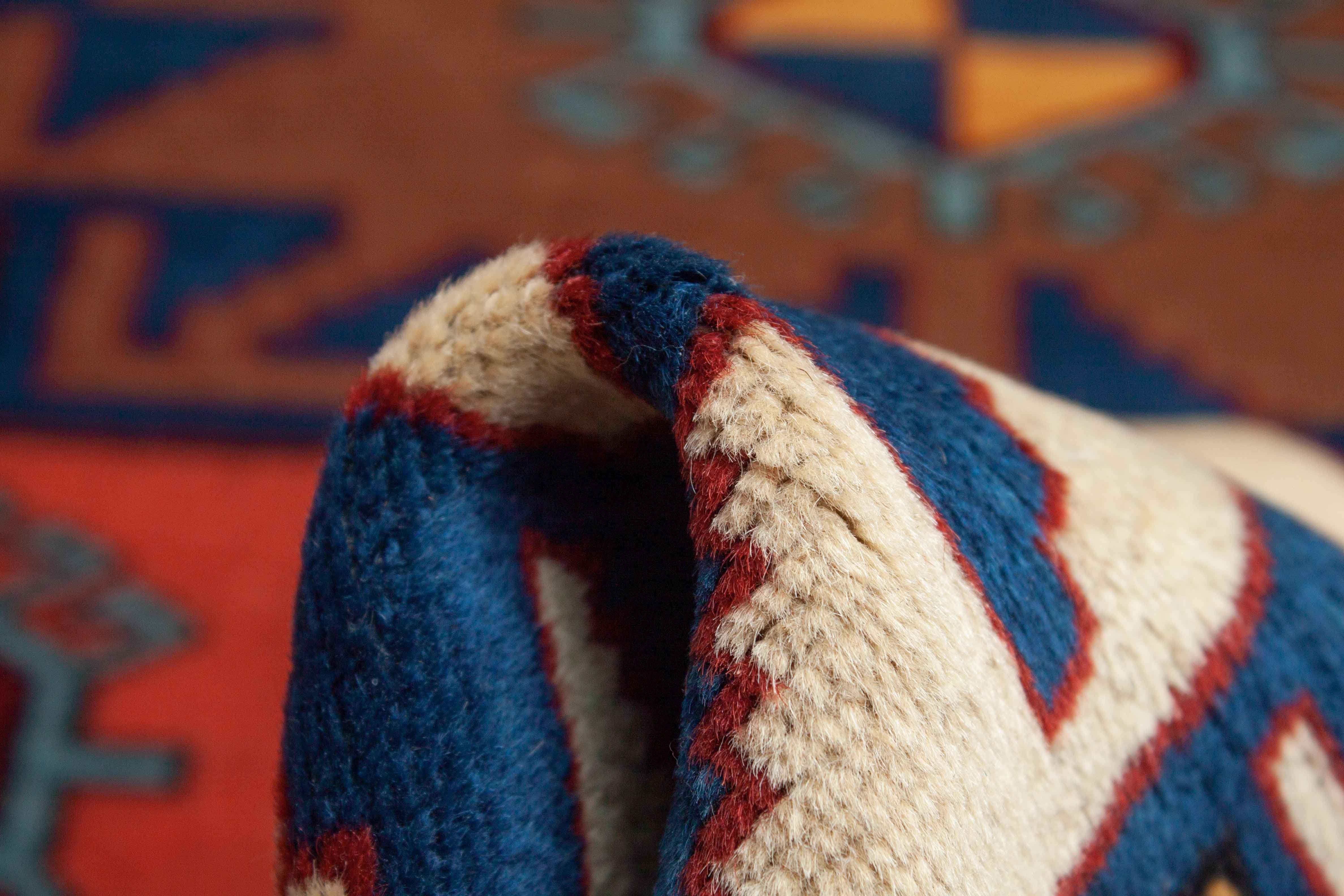 Eine Fotoaufnahme eines Kordi Teppichs.