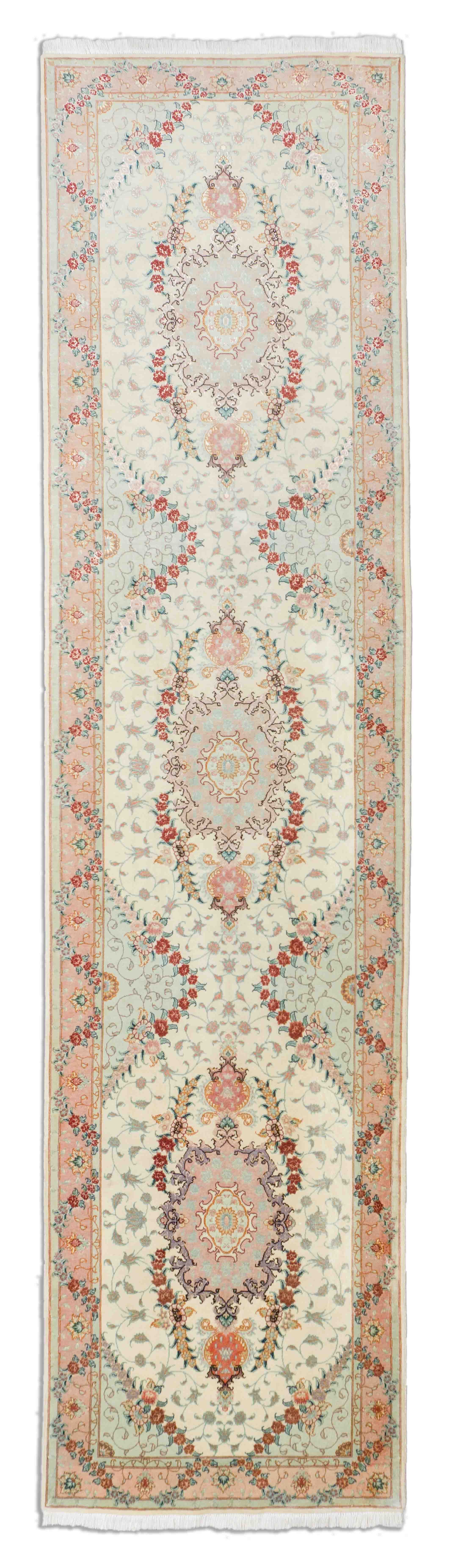 Eine Fotoaufnahme eines Täbriz Teppichs.