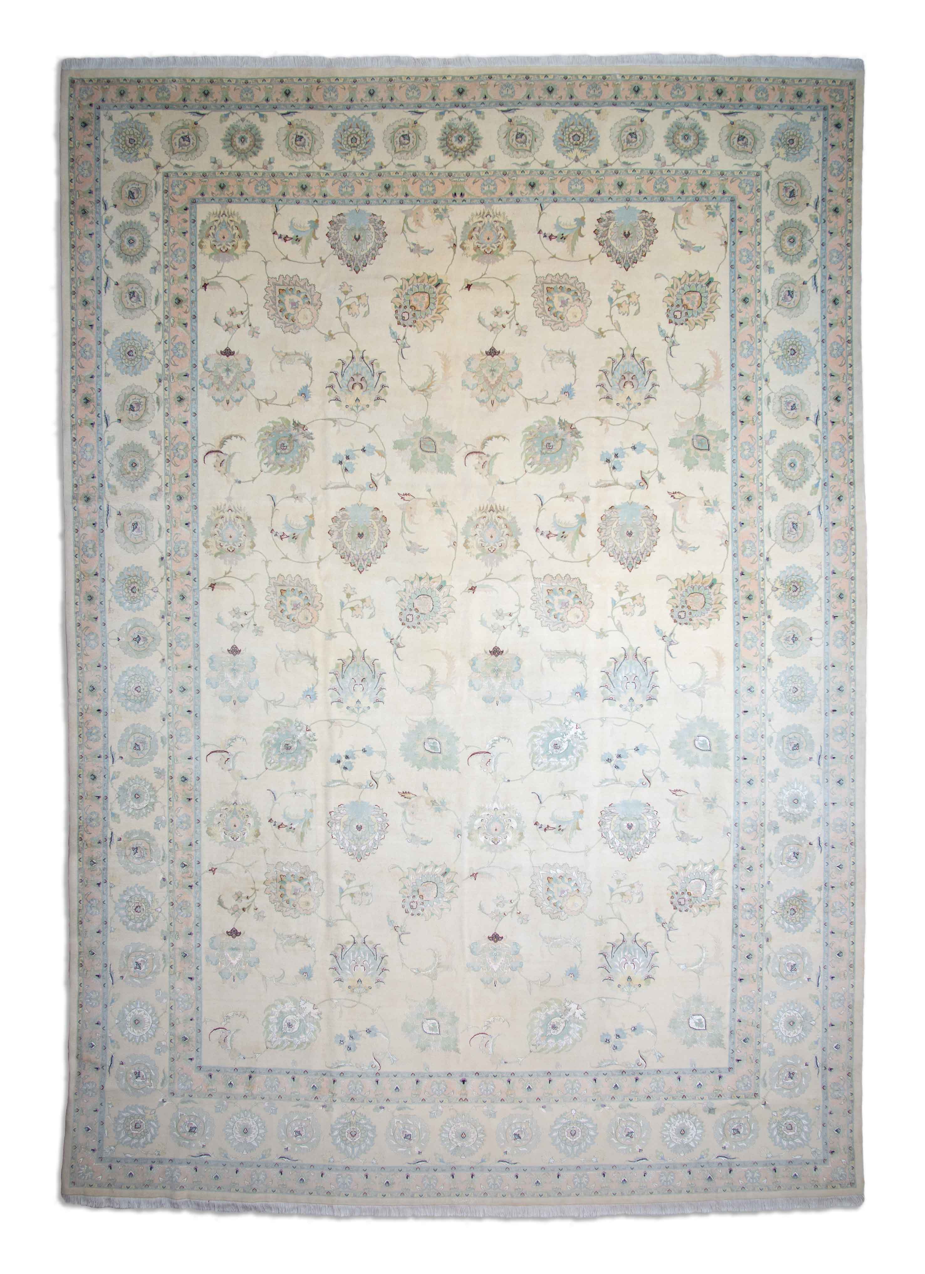 Eine Fotoaufnahme eines Täbriz Teppichs.