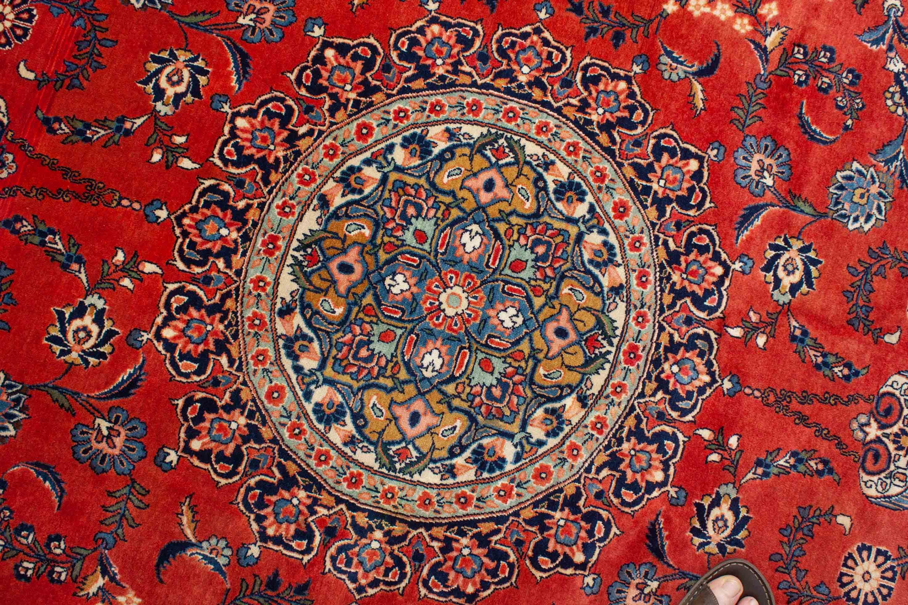 Eine Fotoaufnahme eines Keshan Teppichs.