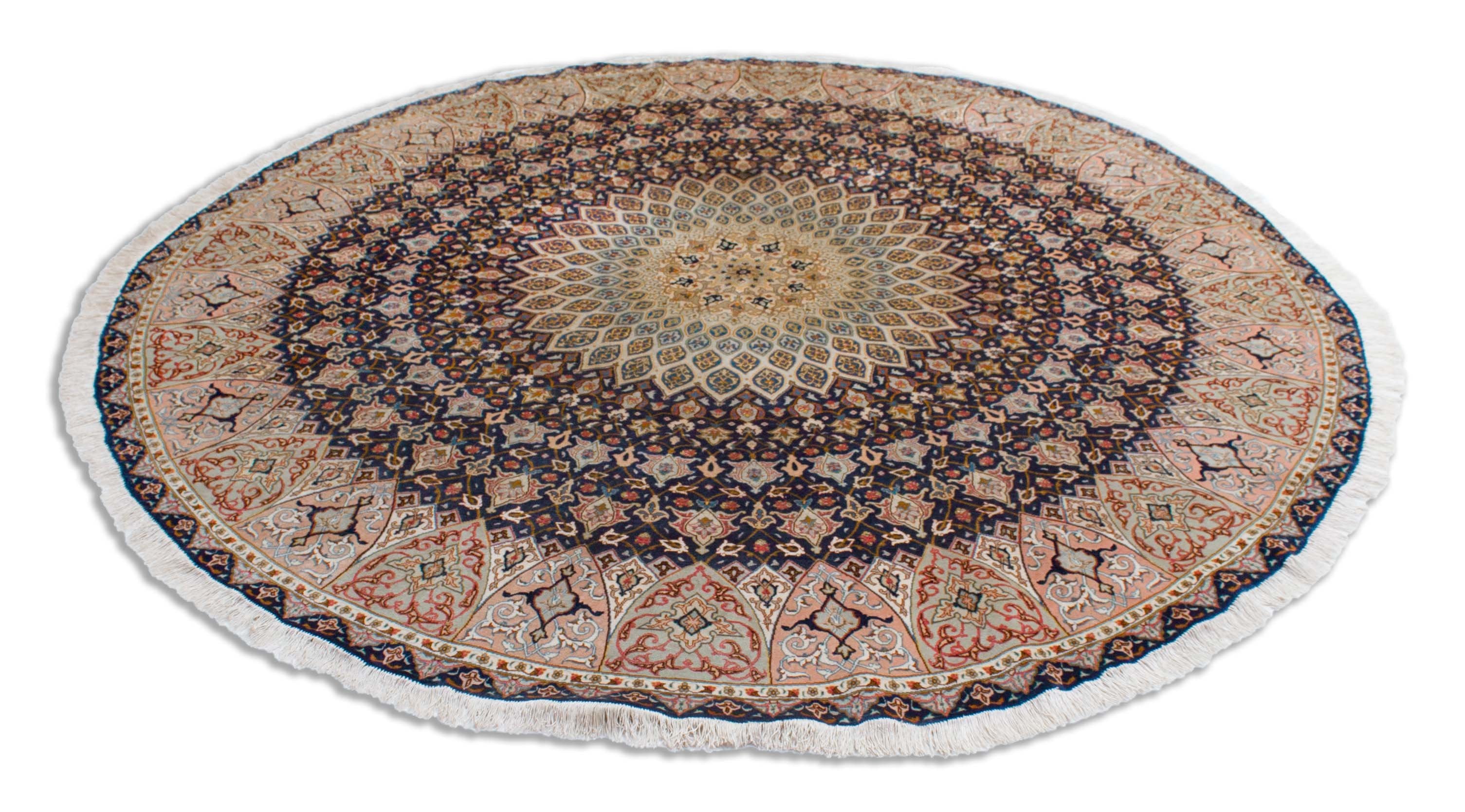 Eine Fotoaufnahme eines Täbriz Teppichs.