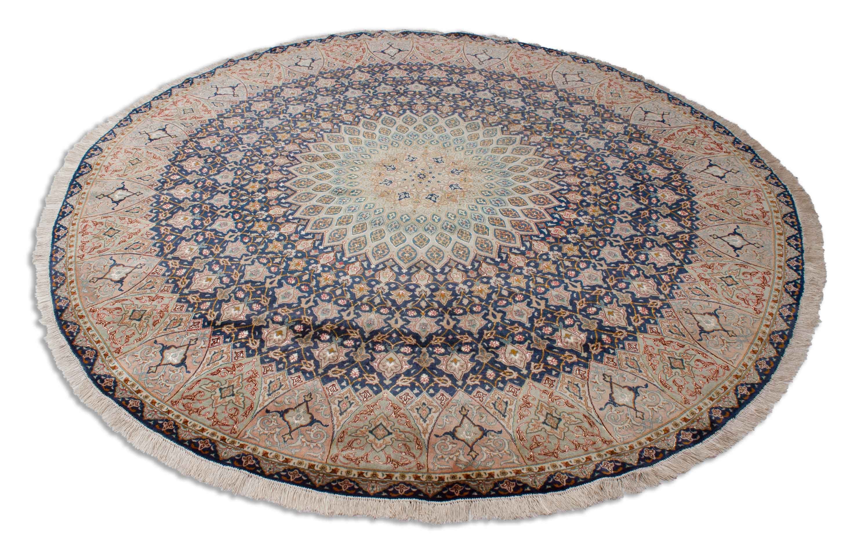 Eine Fotoaufnahme eines Täbriz Teppichs.