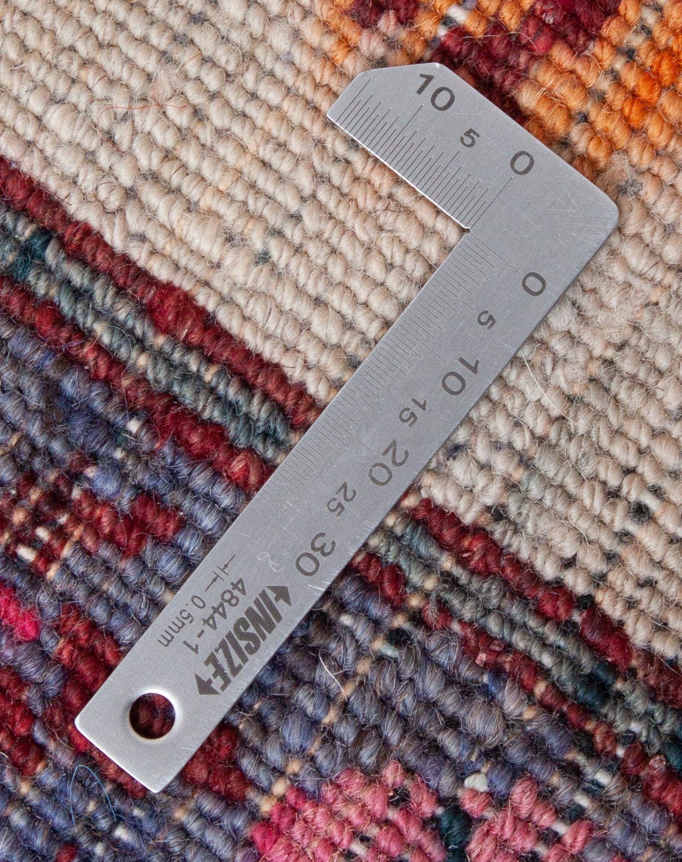 Eine Fotoaufnahme eines Bidjar Teppichs.