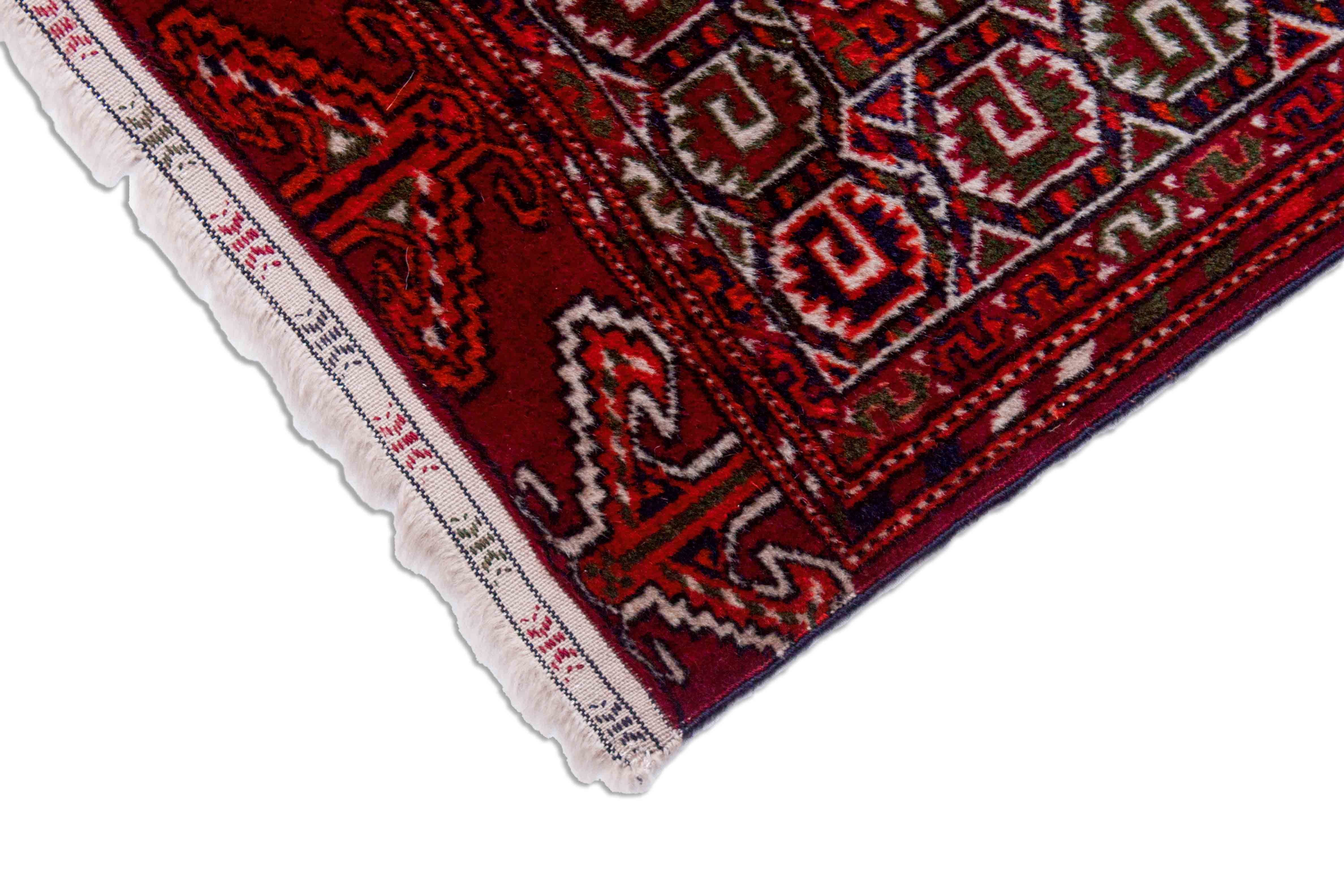 Eine Fotoaufnahme eines Tekke Teppichs.