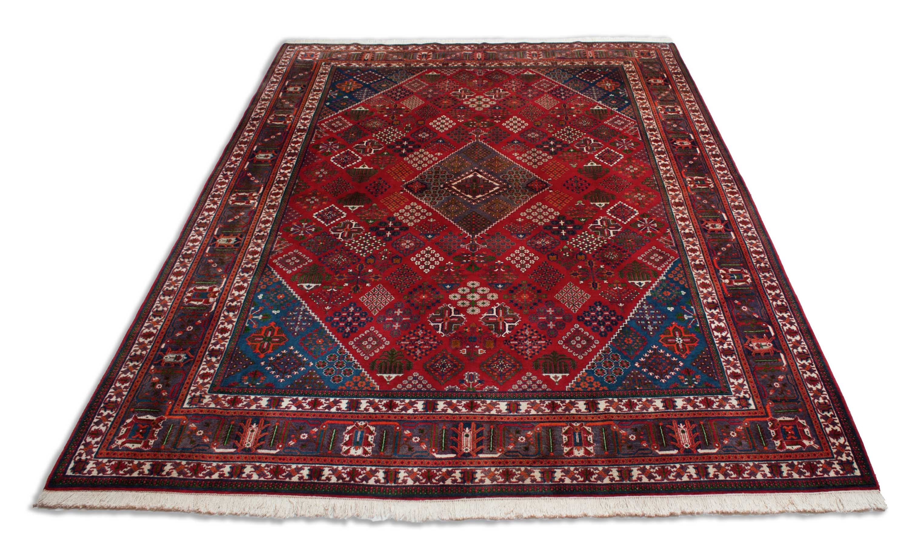 Eine Fotoaufnahme eines Meymeh Teppichs.