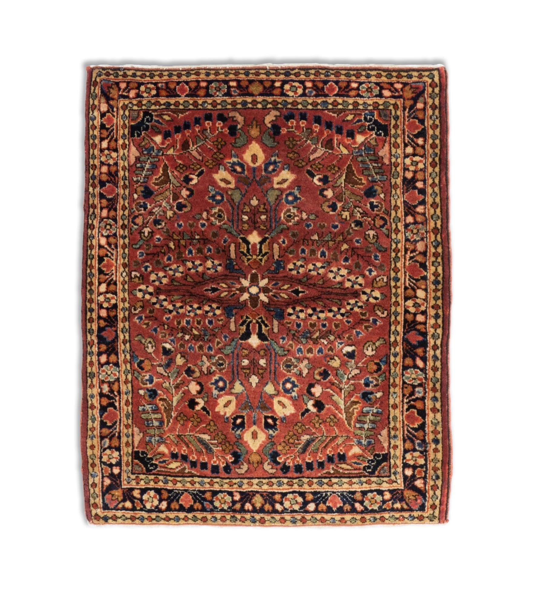 Eine Fotoaufnahme eines Re-Import Sarough Teppichs.