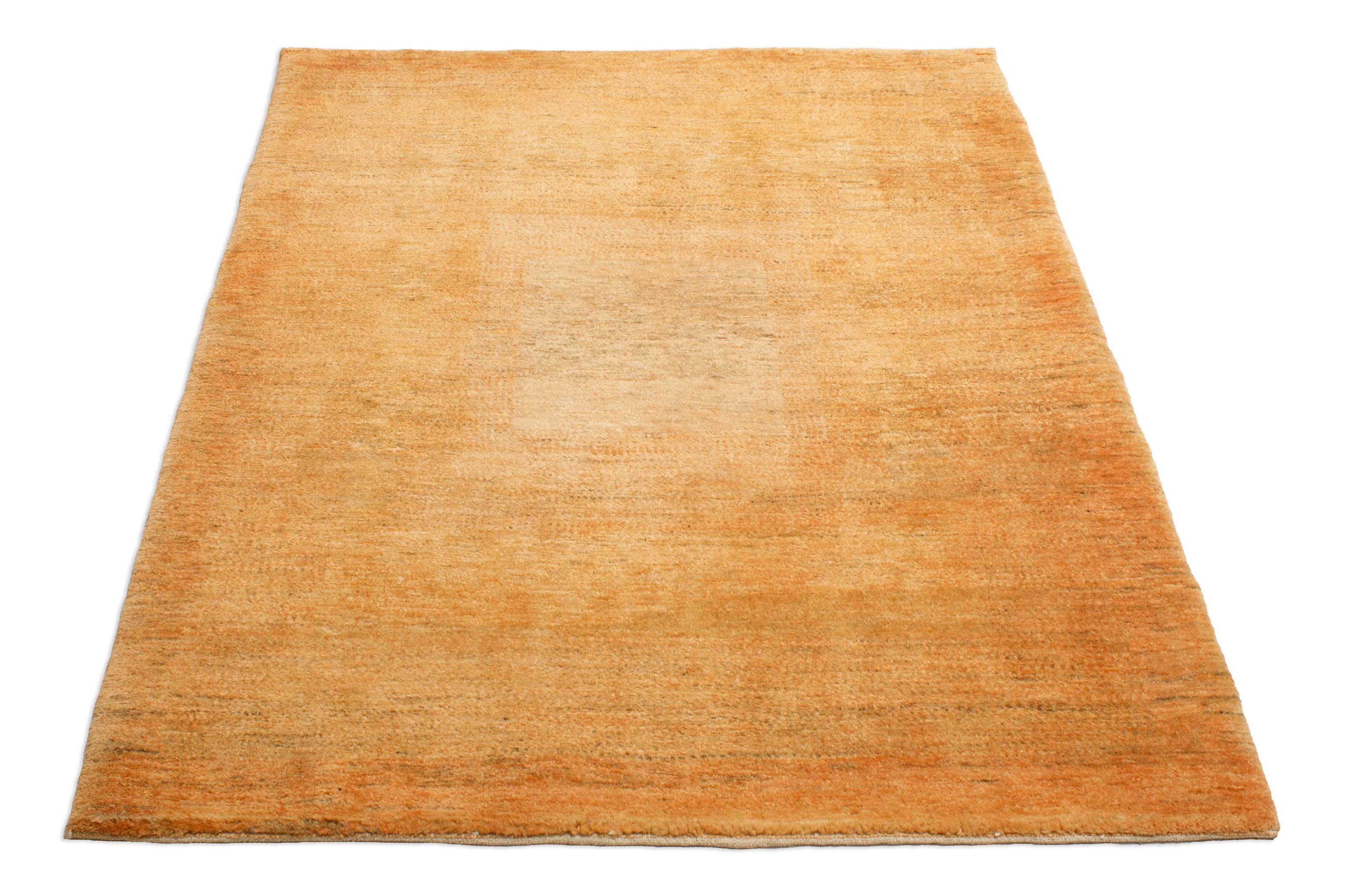 Eine Fotoaufnahme eines Lori Teppichs.