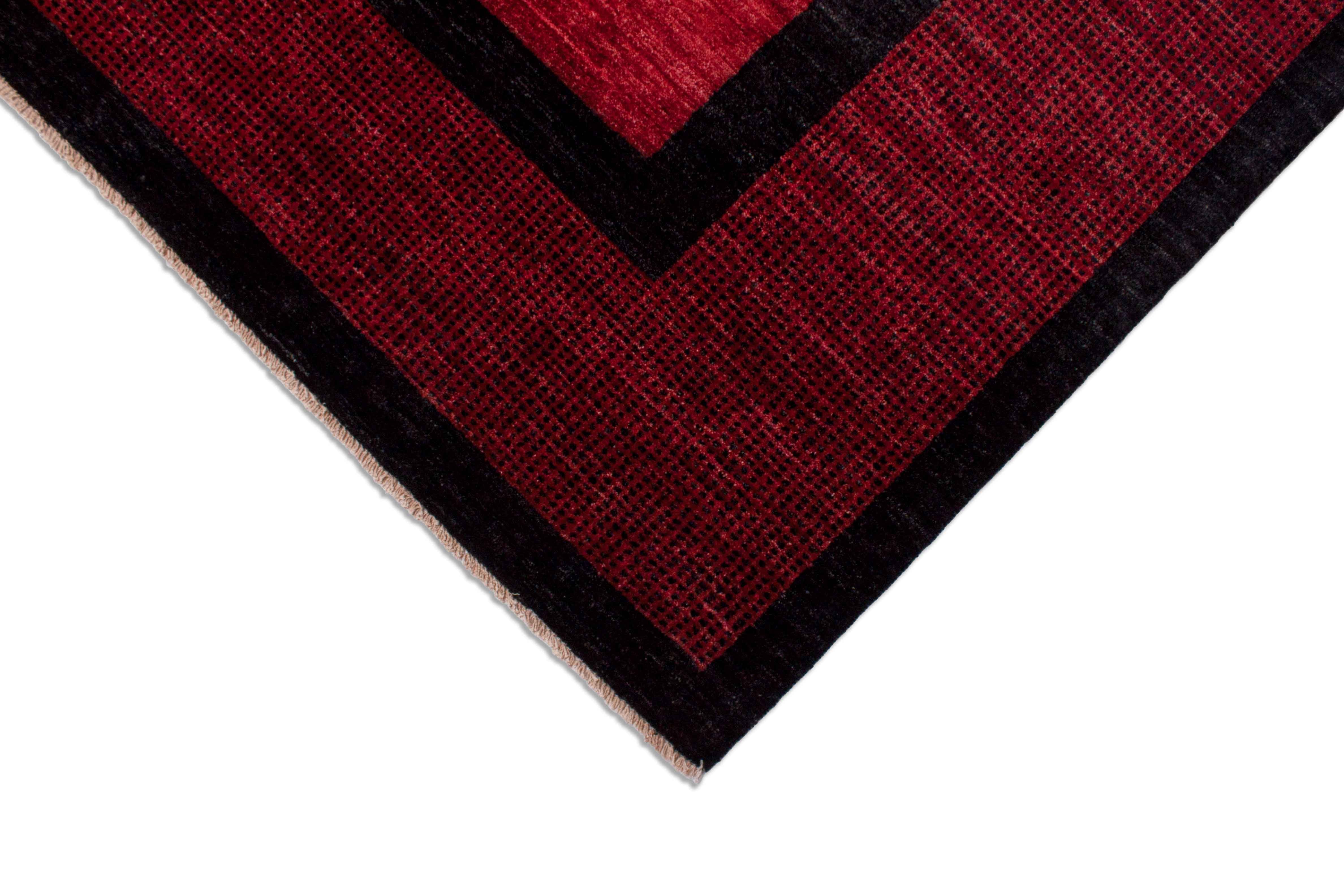 Eine Fotoaufnahme eines Lori Teppichs.