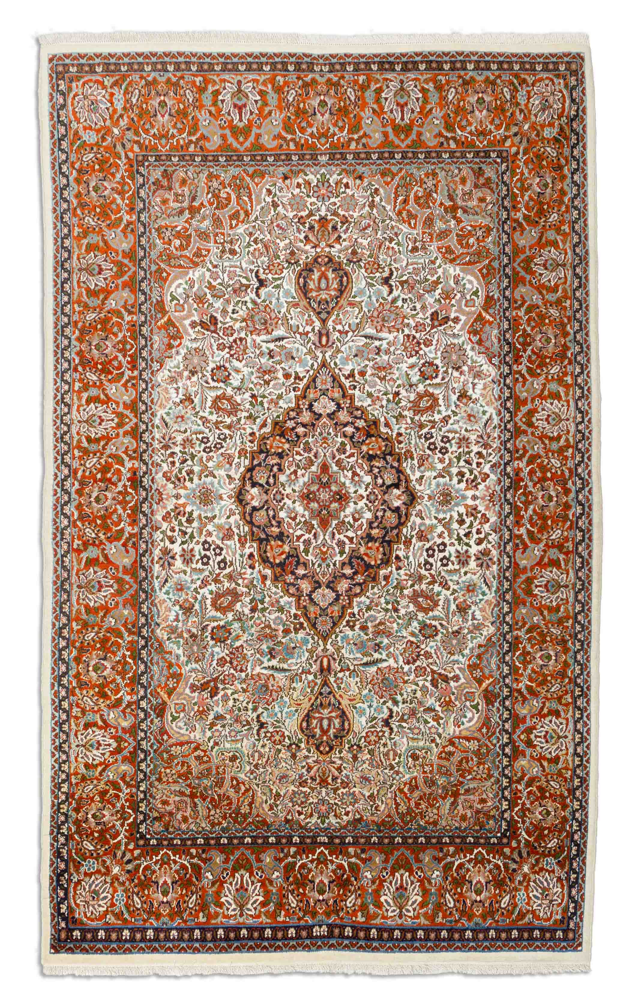 Eine Fotoaufnahme eines Kaschmir Teppich Teppichs.