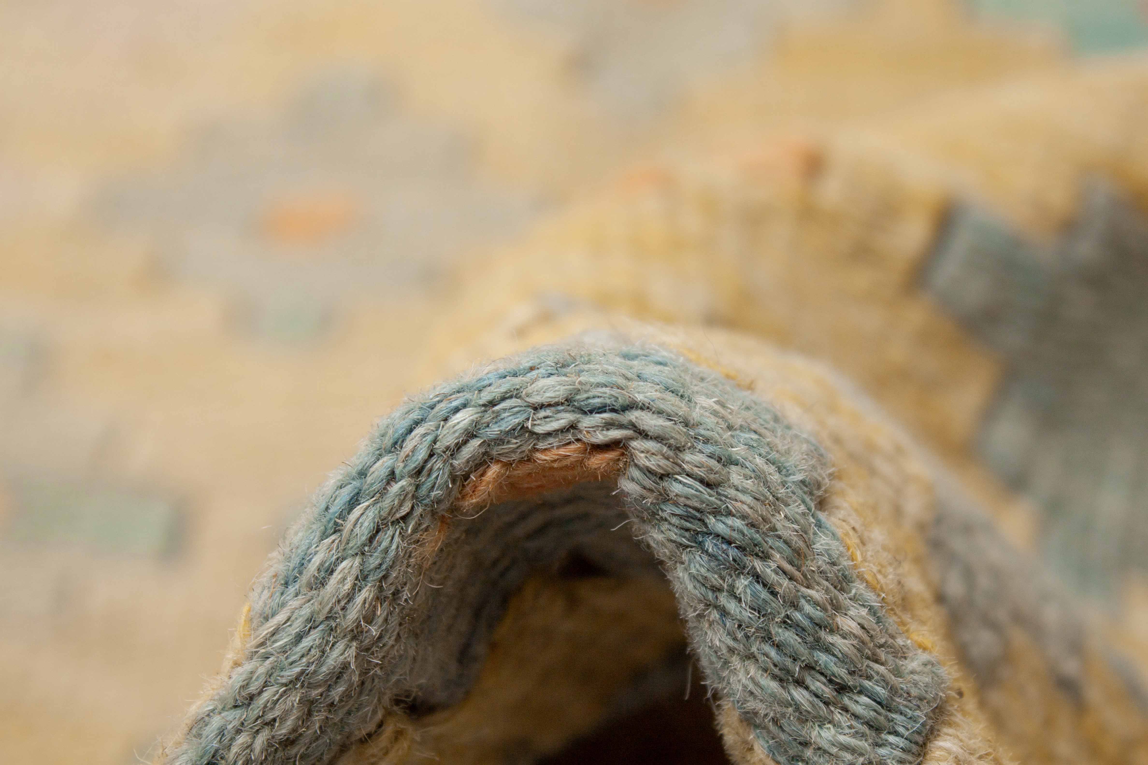 Eine Fotoaufnahme eines Kelim Teppichs.