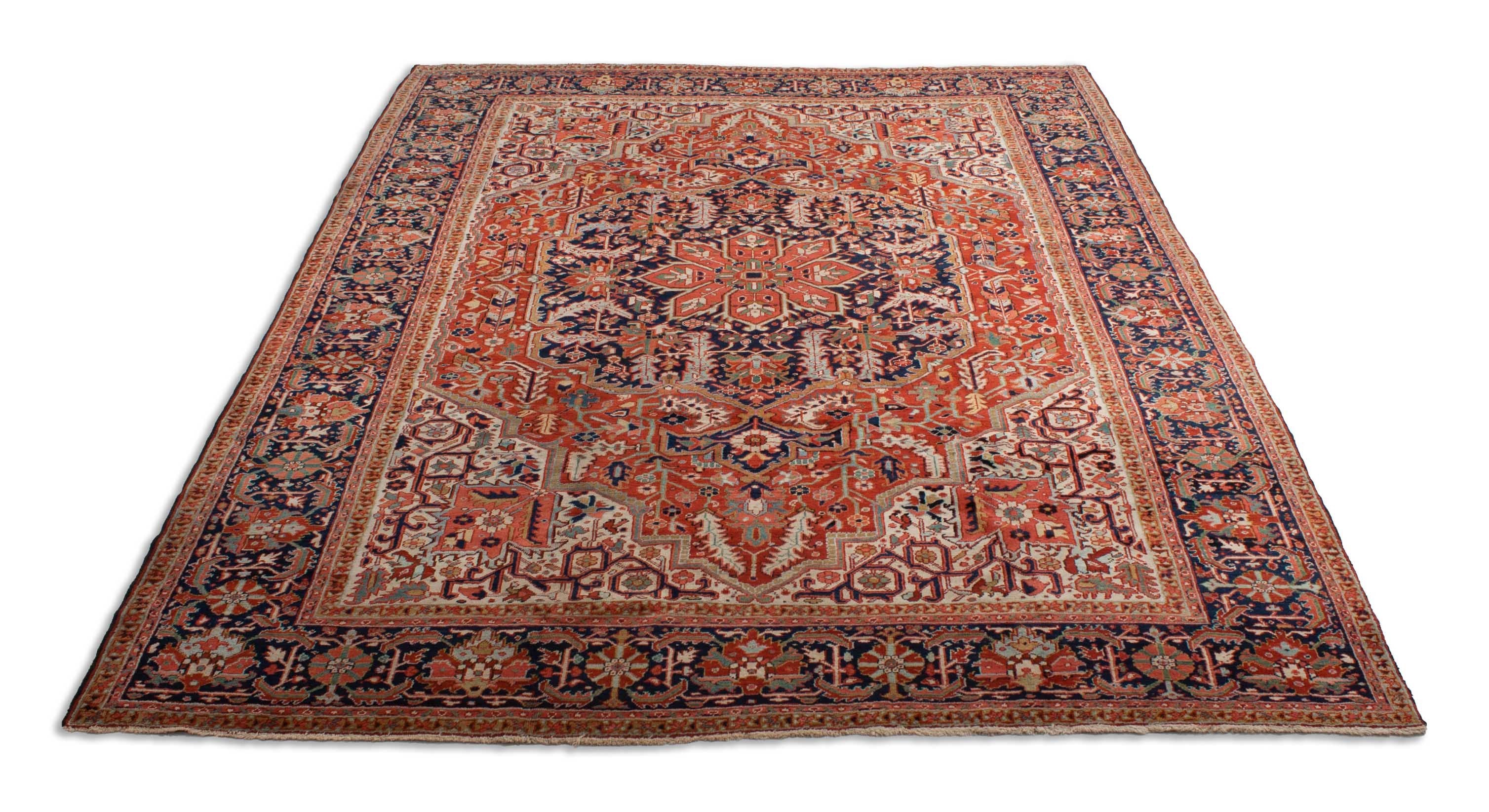 Eine Fotoaufnahme eines Heriz Teppichs.