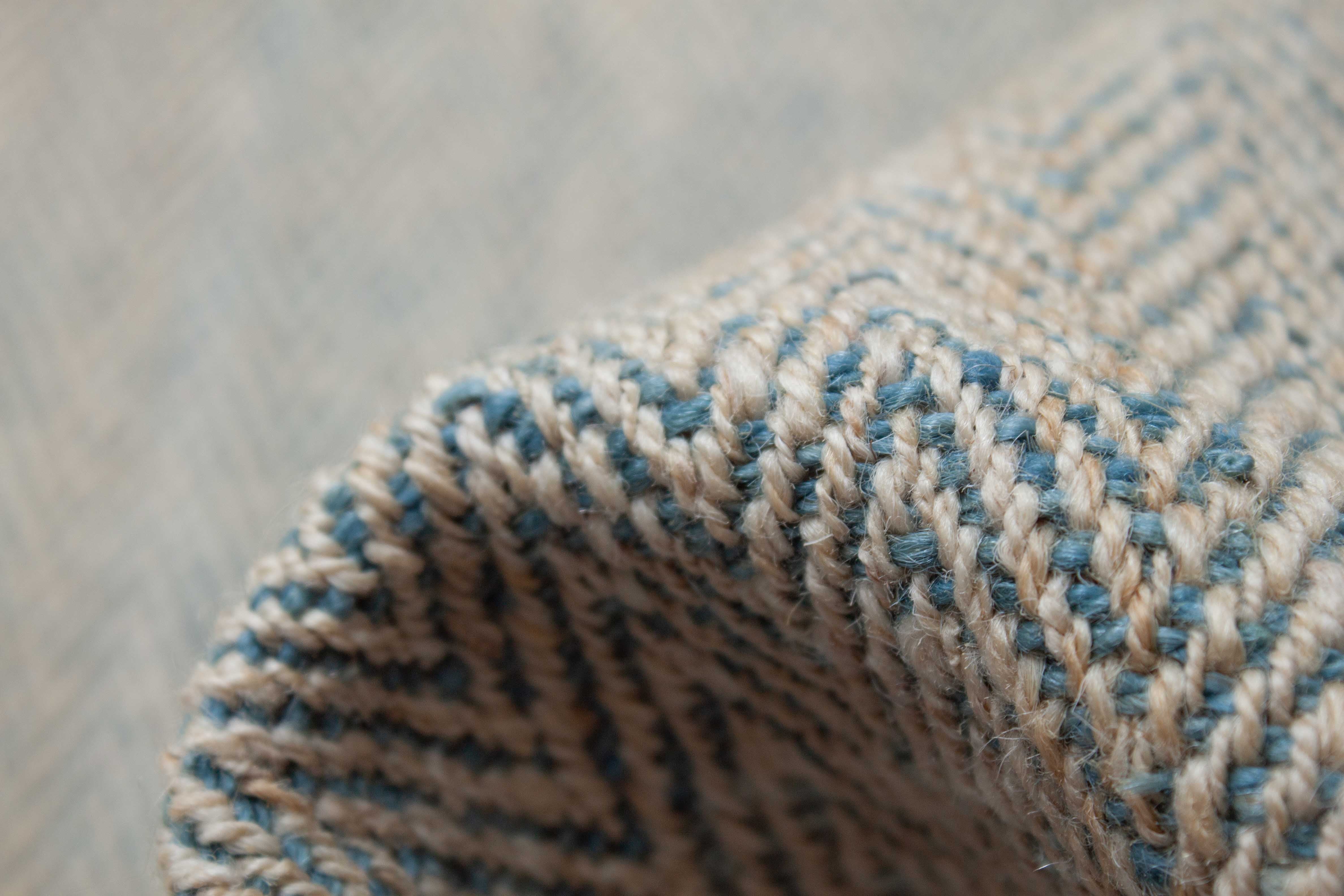 Eine Fotoaufnahme eines Kelim Teppichs.