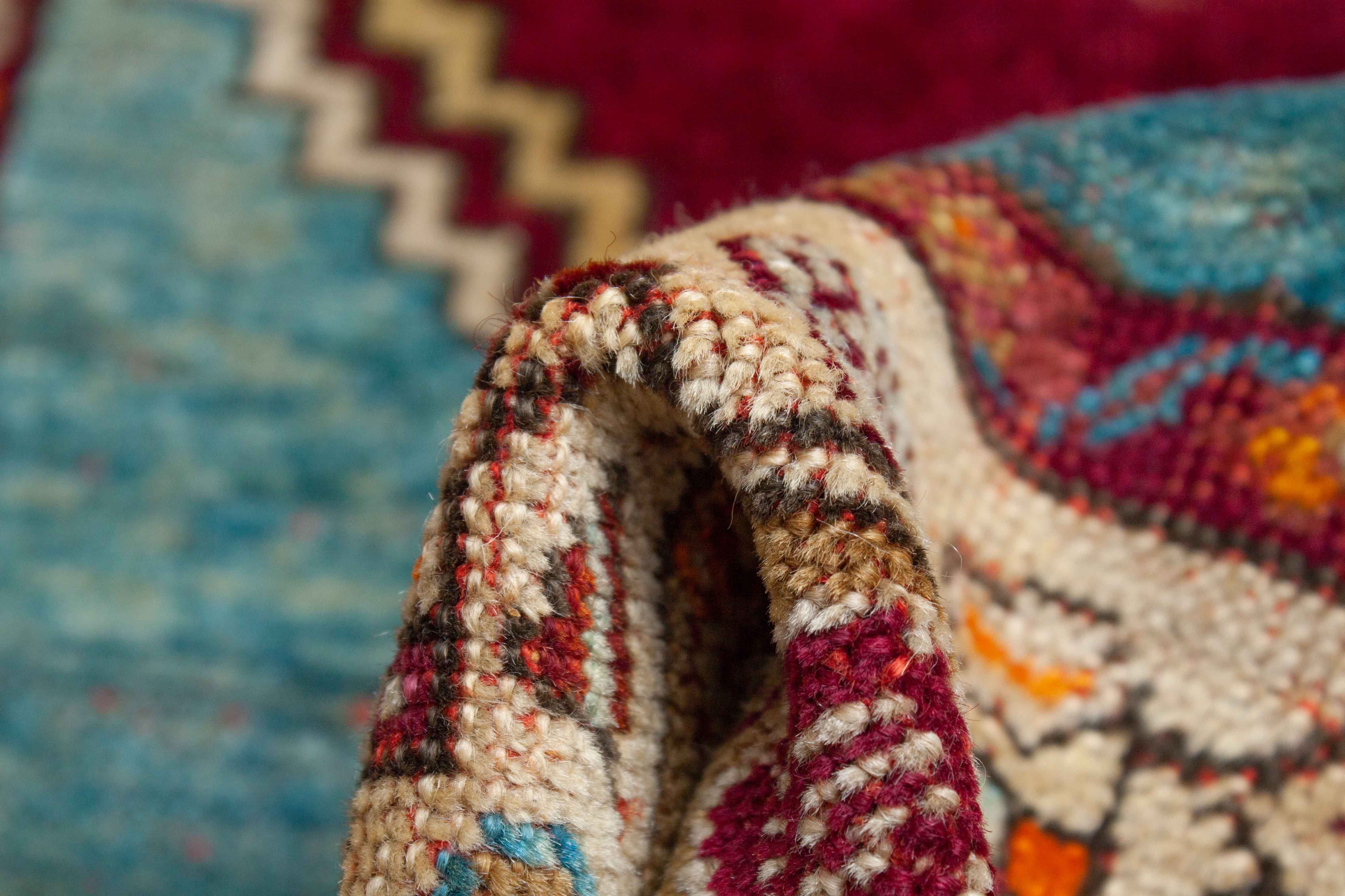 Eine Fotoaufnahme eines Türkischer Orientteppich Teppichs.