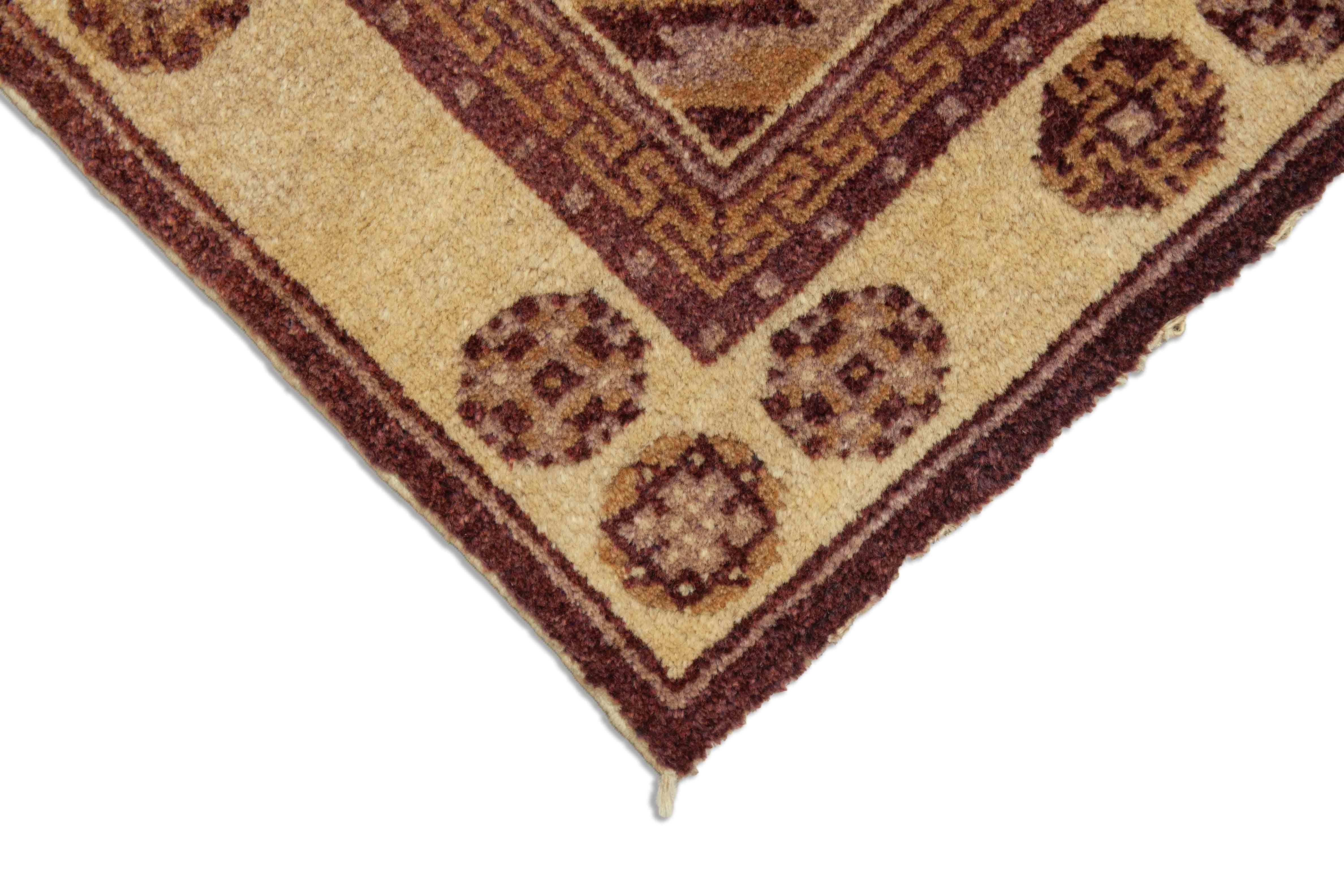 Eine Fotoaufnahme eines US Import China Teppich Teppichs.