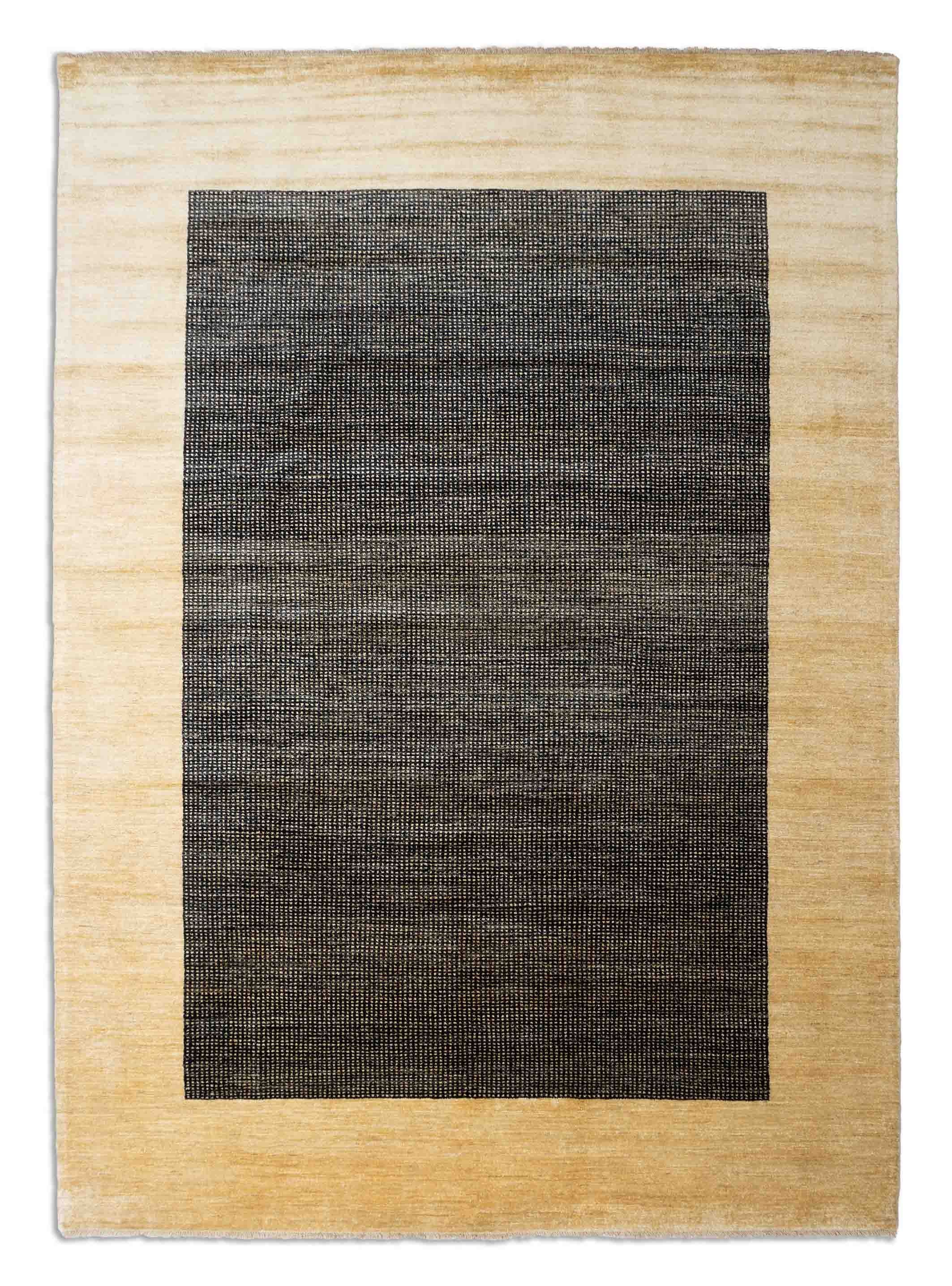 Eine Fotoaufnahme eines Lori Teppichs.