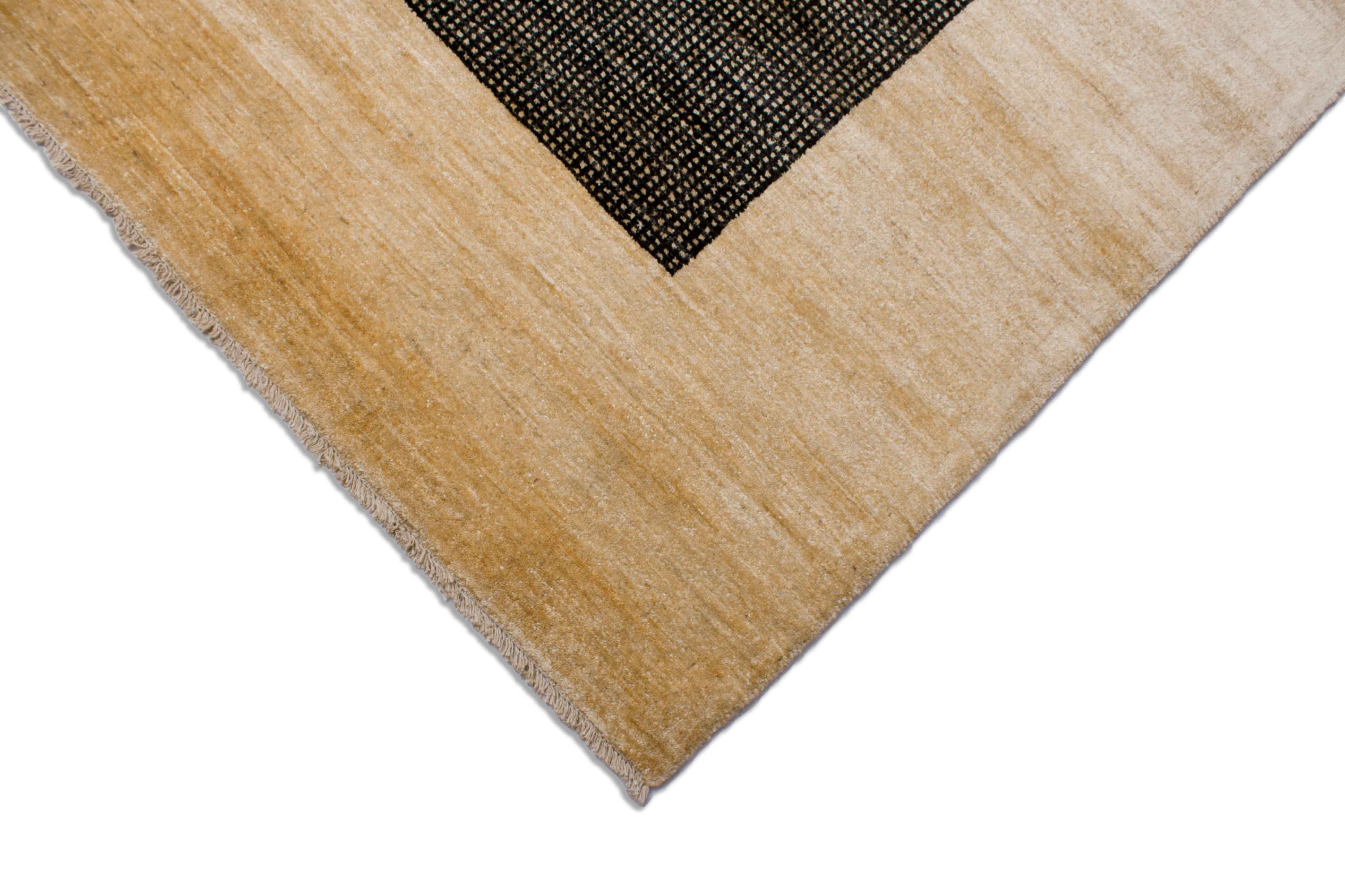 Eine Fotoaufnahme eines Lori Teppichs.