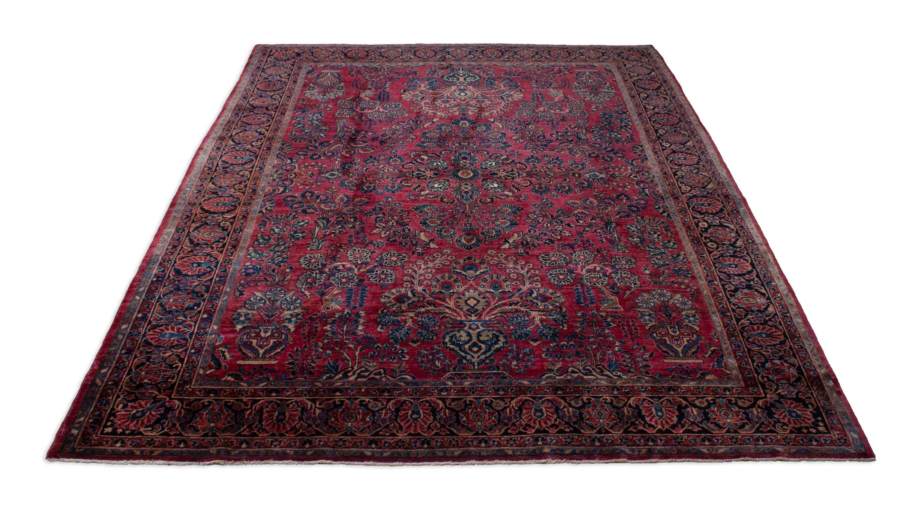 Eine Fotoaufnahme eines Re-Import Sarough Teppichs.