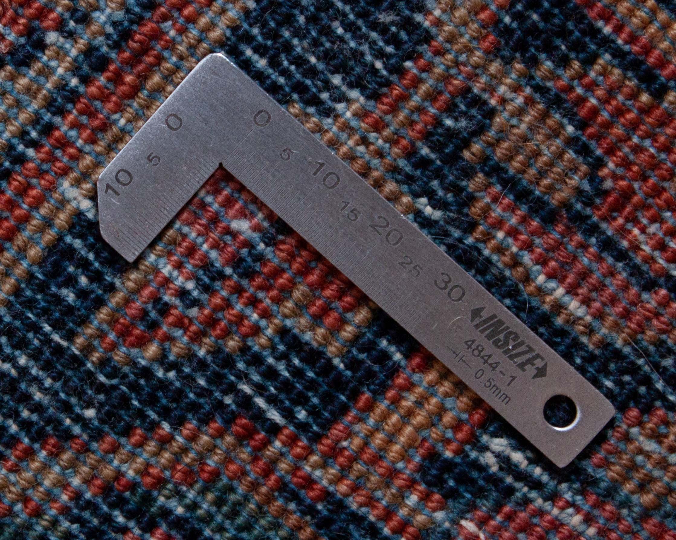 Eine Fotoaufnahme eines Re-Import Sarough Teppichs.