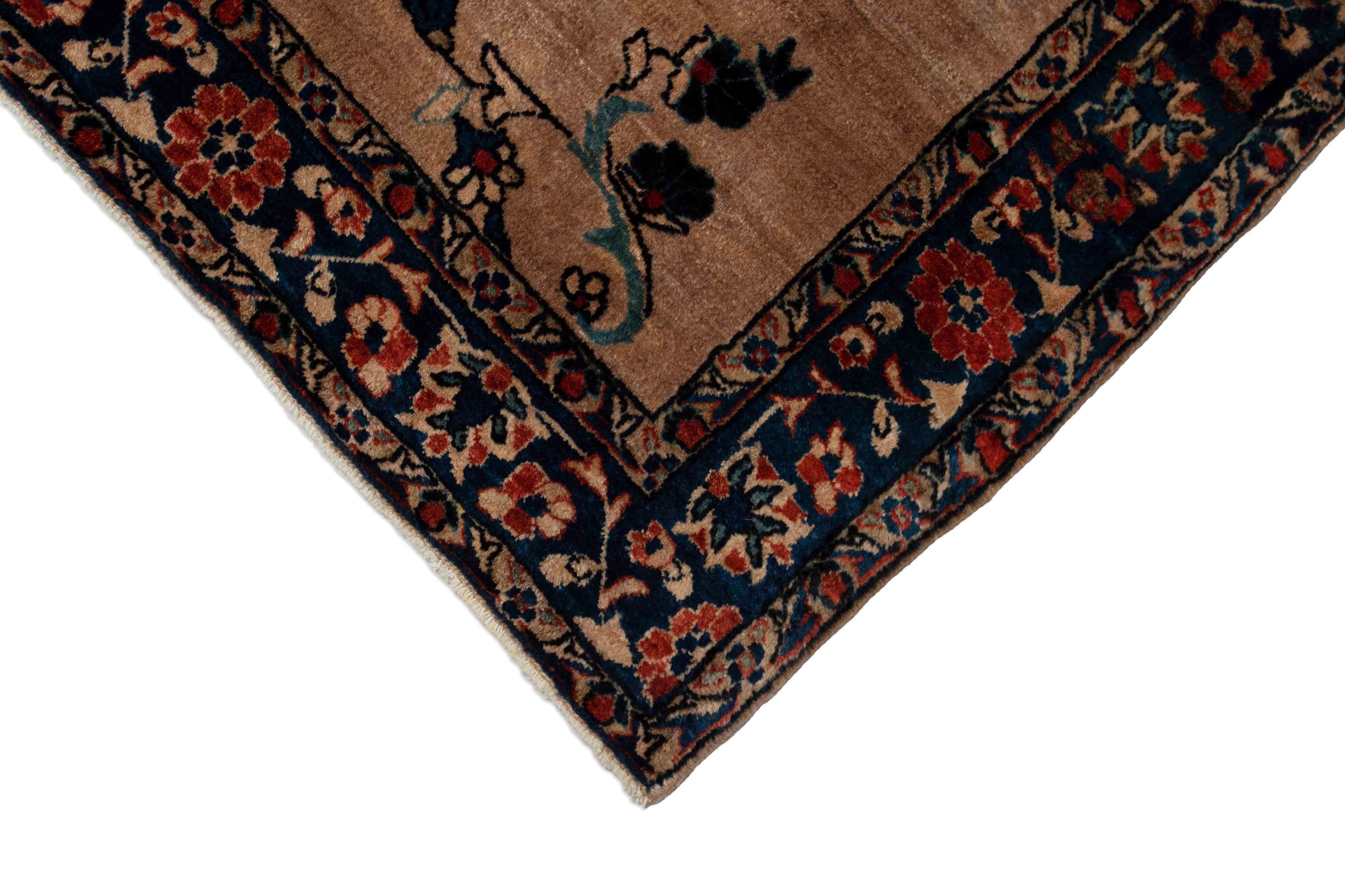 Eine Fotoaufnahme eines Sarough Teppichs.