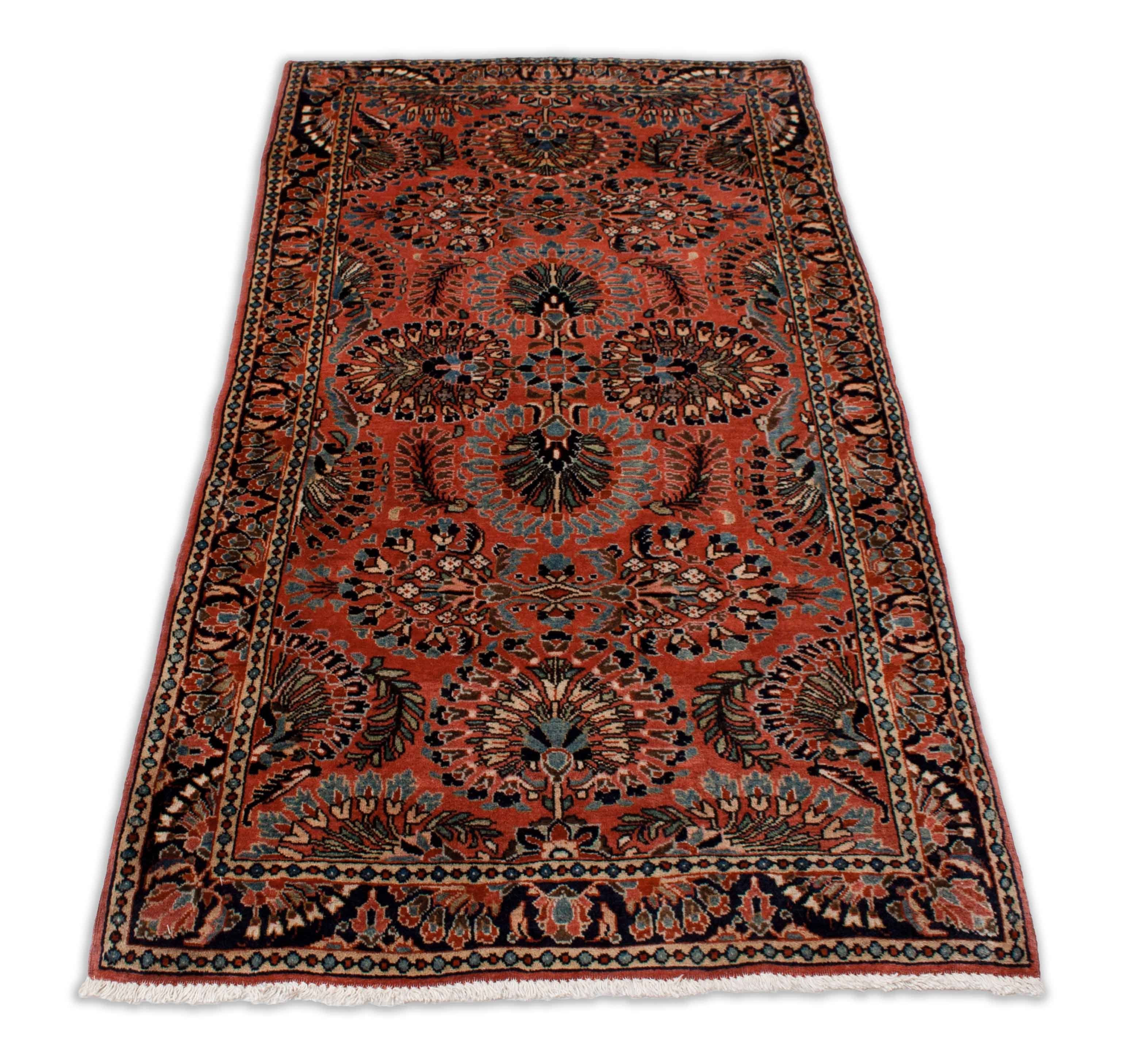 Eine Fotoaufnahme eines Re-Import Sarough Teppichs.