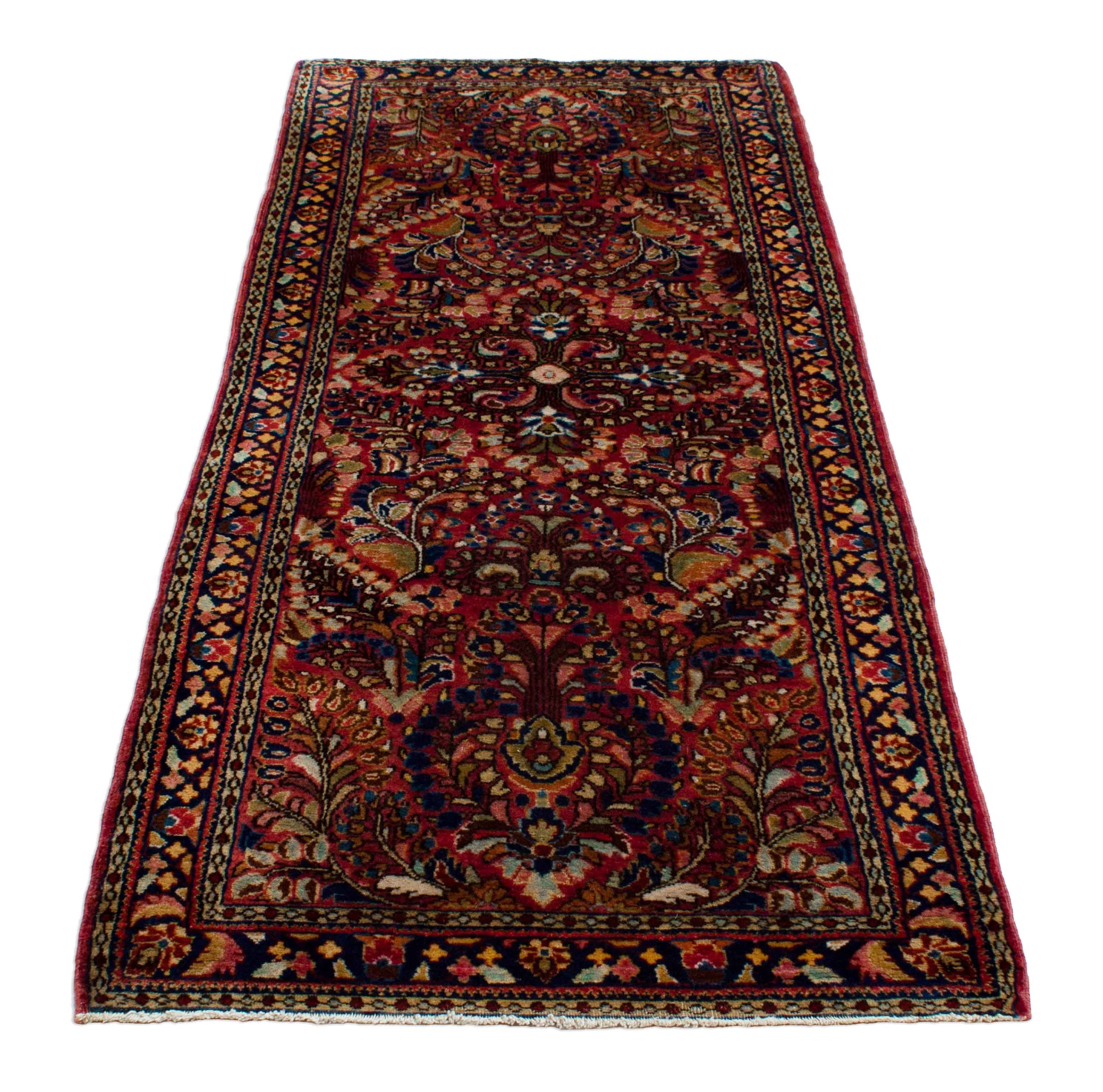 Eine Fotoaufnahme eines Re-Import Sarough Teppichs.